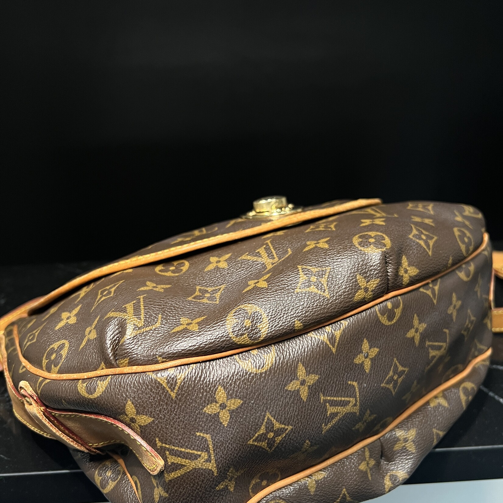Louis Vuitton SOLD- Louis Vuitton Tulum GM