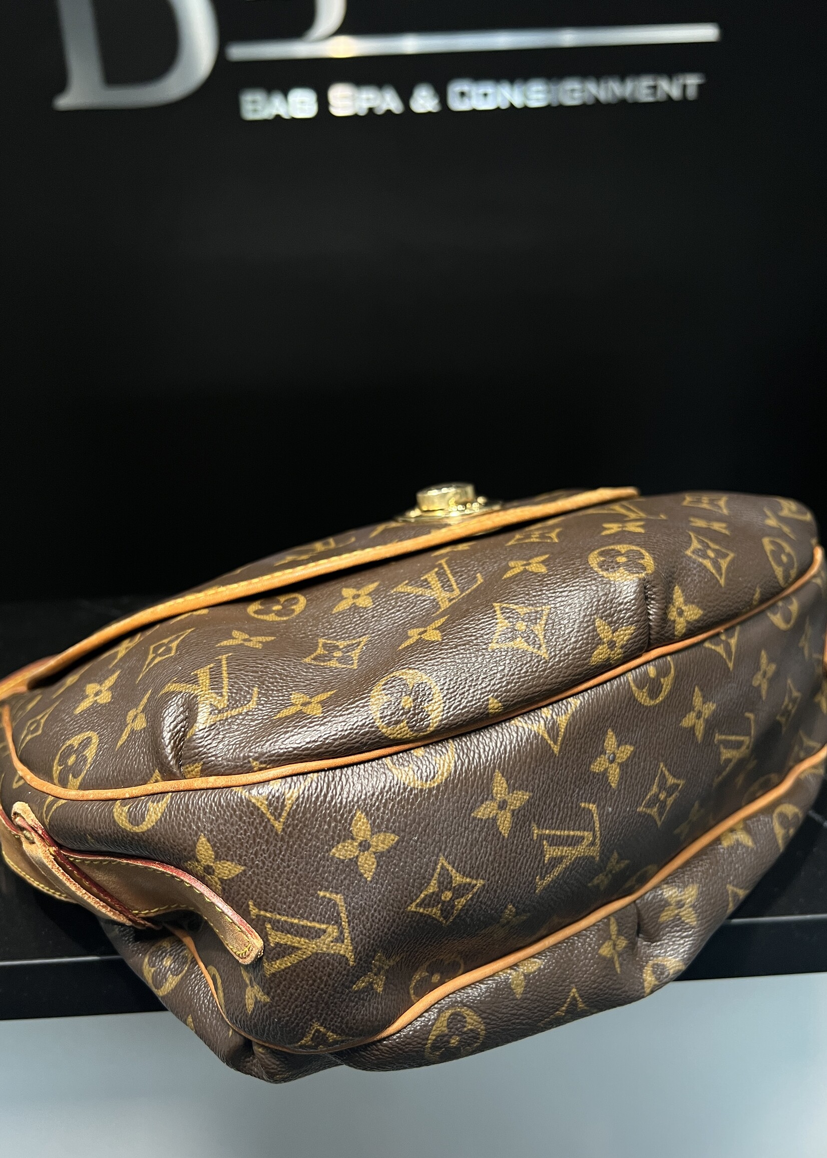 Louis Vuitton SOLD- Louis Vuitton Tulum GM