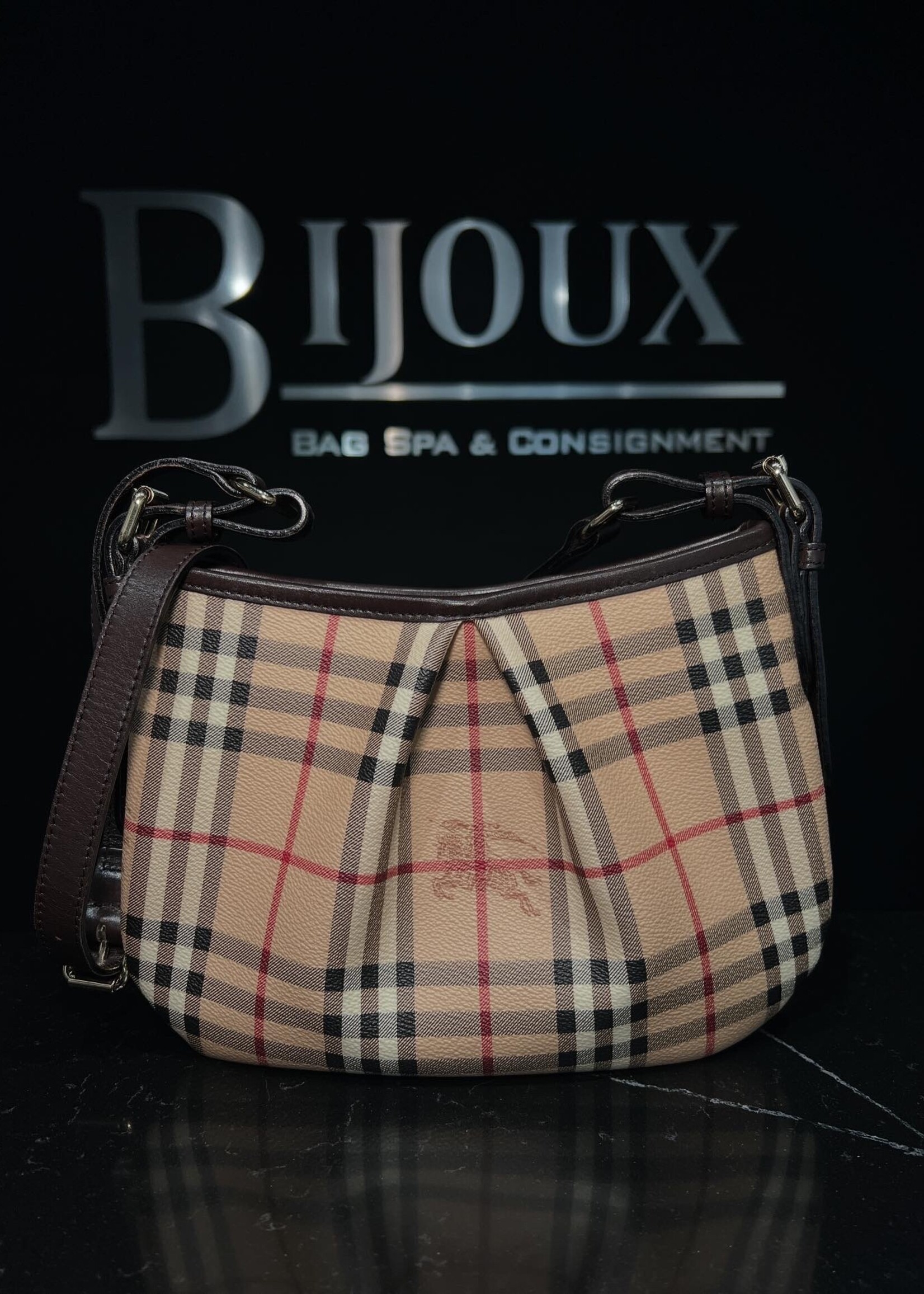Burberry SOLD - Burberry Nova Crossbody