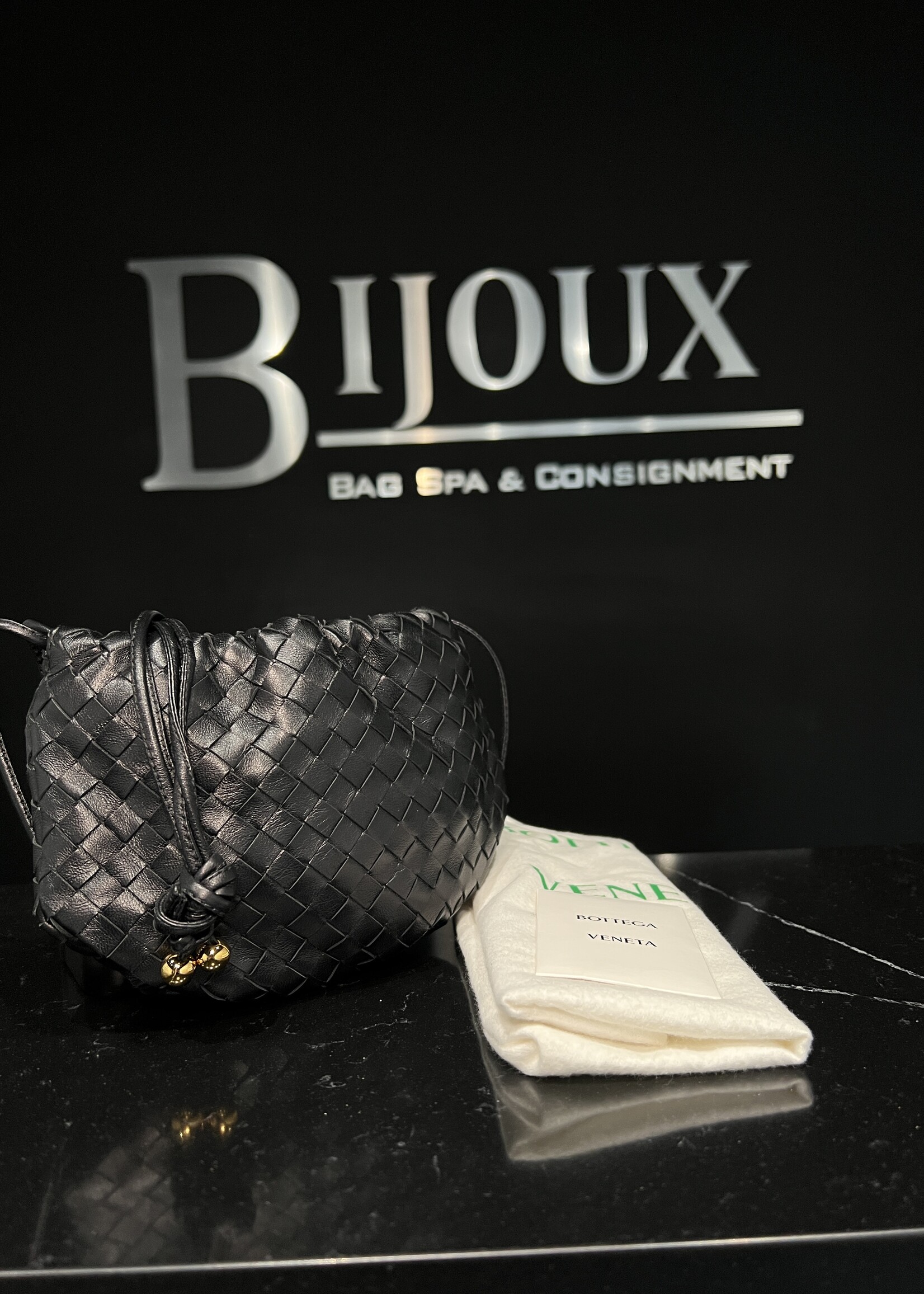 Bottega Veneta Bottega Veneta Mini Bulb Black