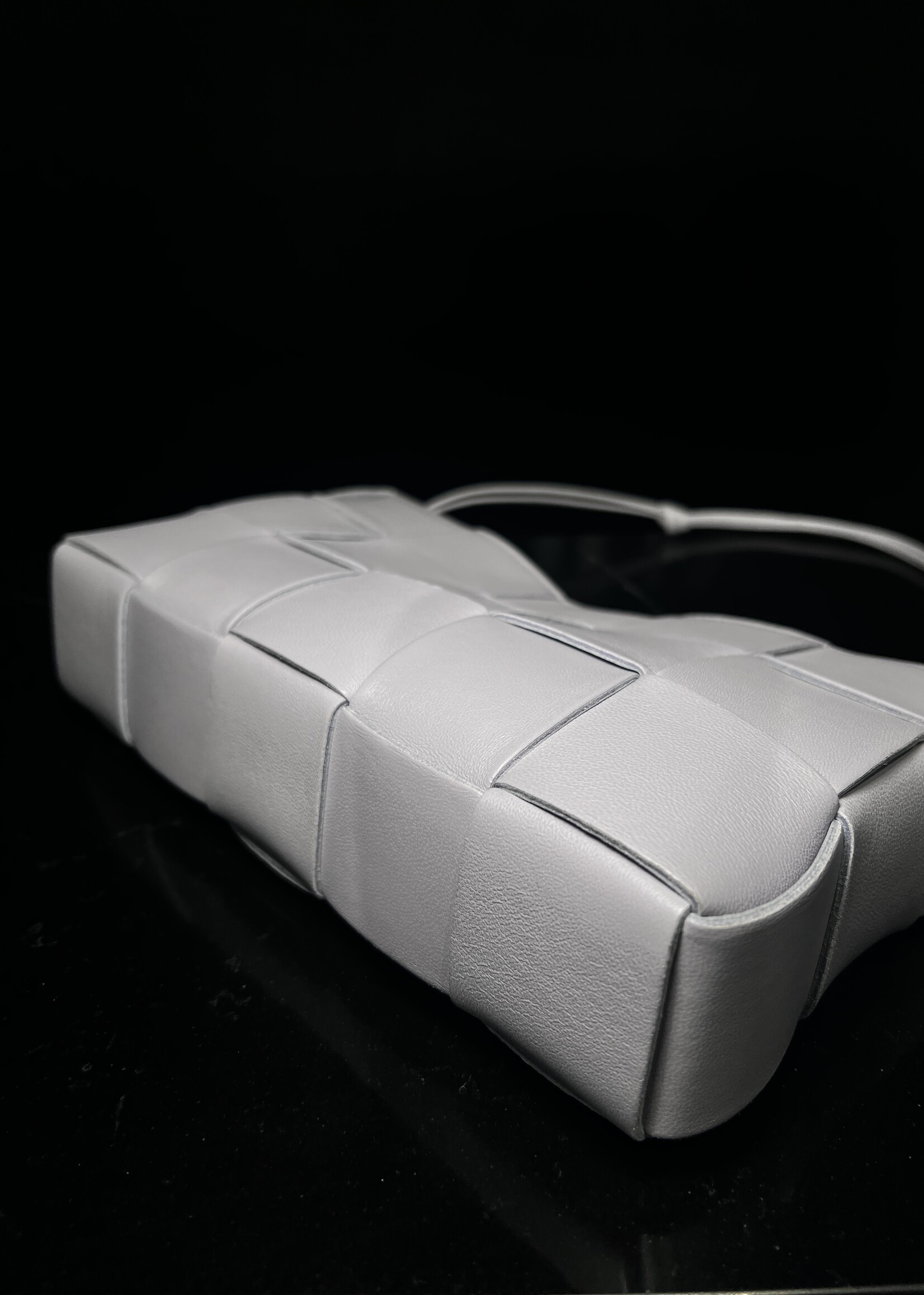 Bottega Veneta Bottega Veneta Cassette Pouch Shoulder Bag Liliac