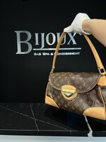 SOLD- Louis Vuitton Beverly Monogram GM