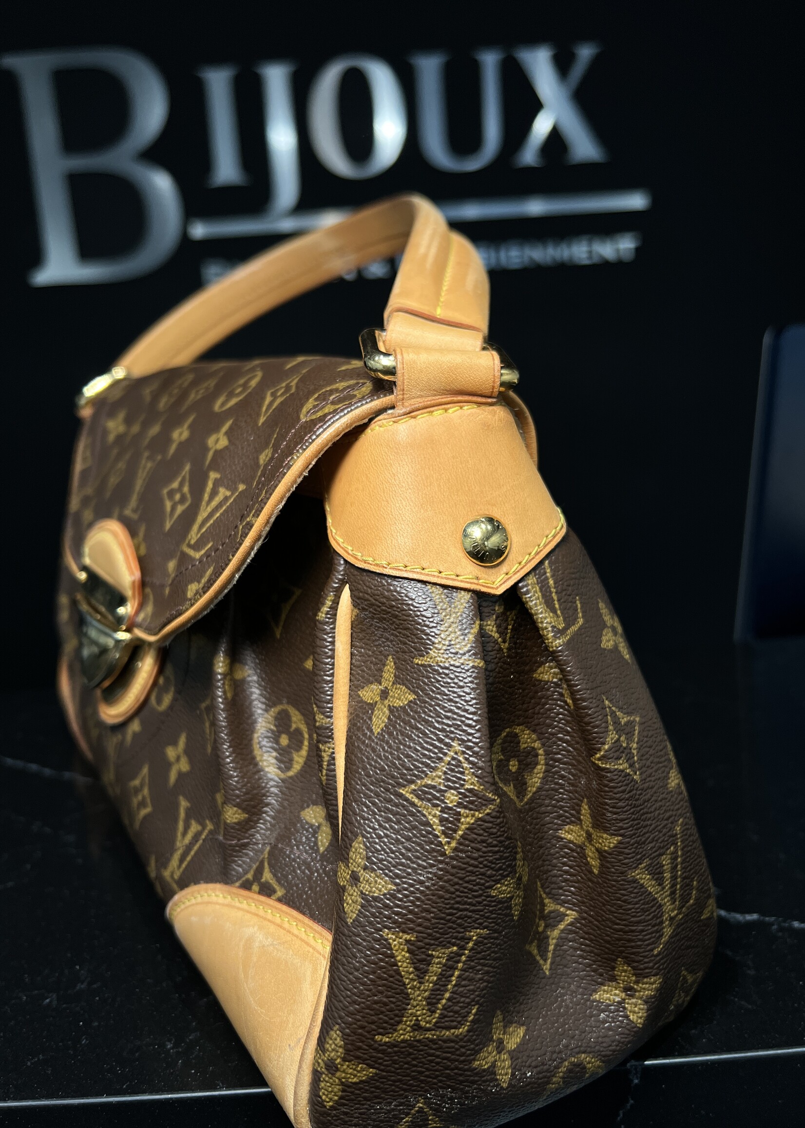 SOLD- Louis Vuitton Beverly Monogram GM