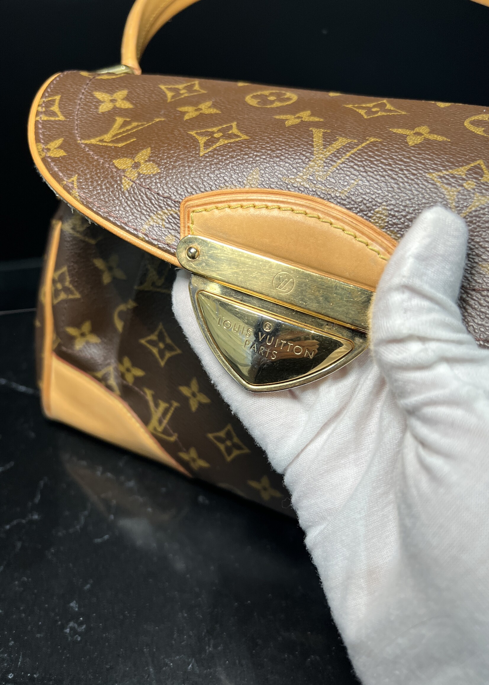 SOLD- Louis Vuitton Beverly Monogram GM