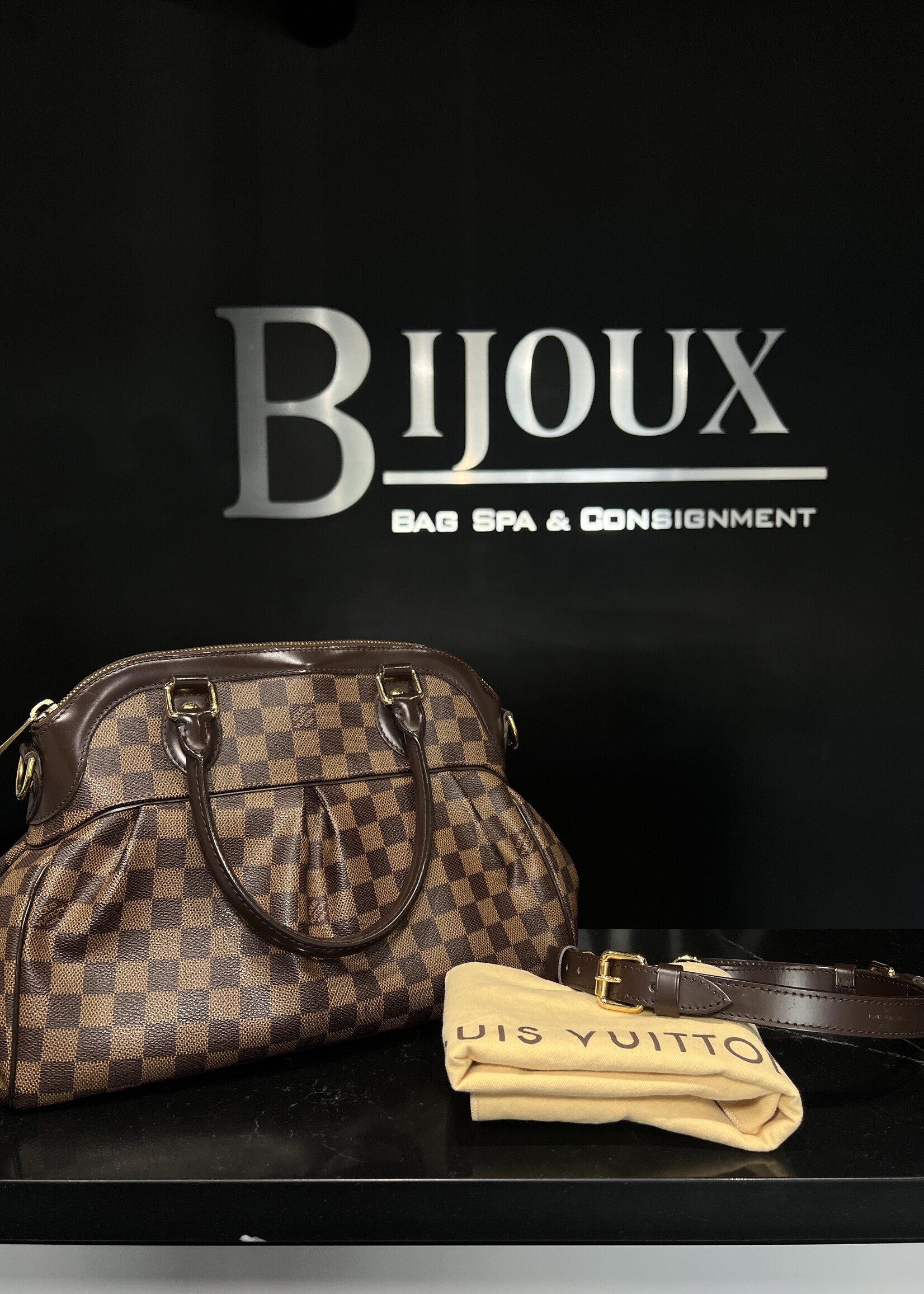 Louis Vuitton SOLD - Louis Vuitton Trevi Damier Ebene
