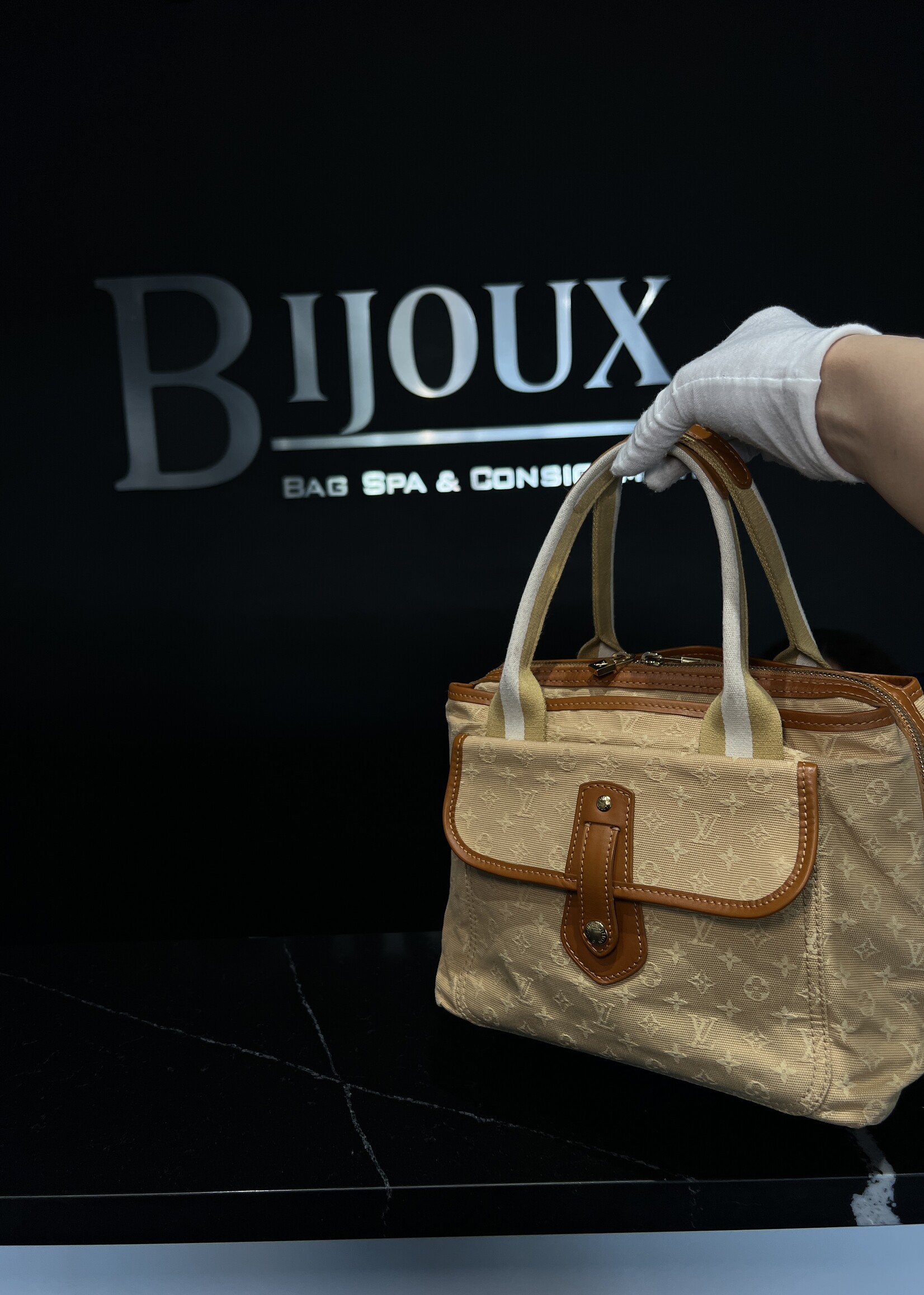 Louis Vuitton SOLD - Louis Vuitton Mary Kate