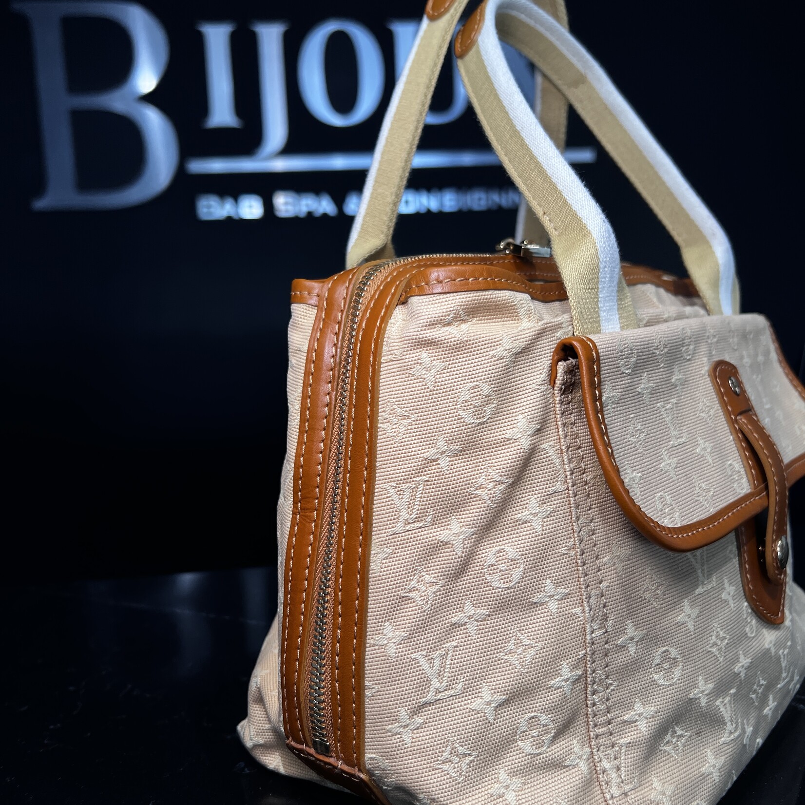Louis Vuitton SOLD - Louis Vuitton Mary Kate