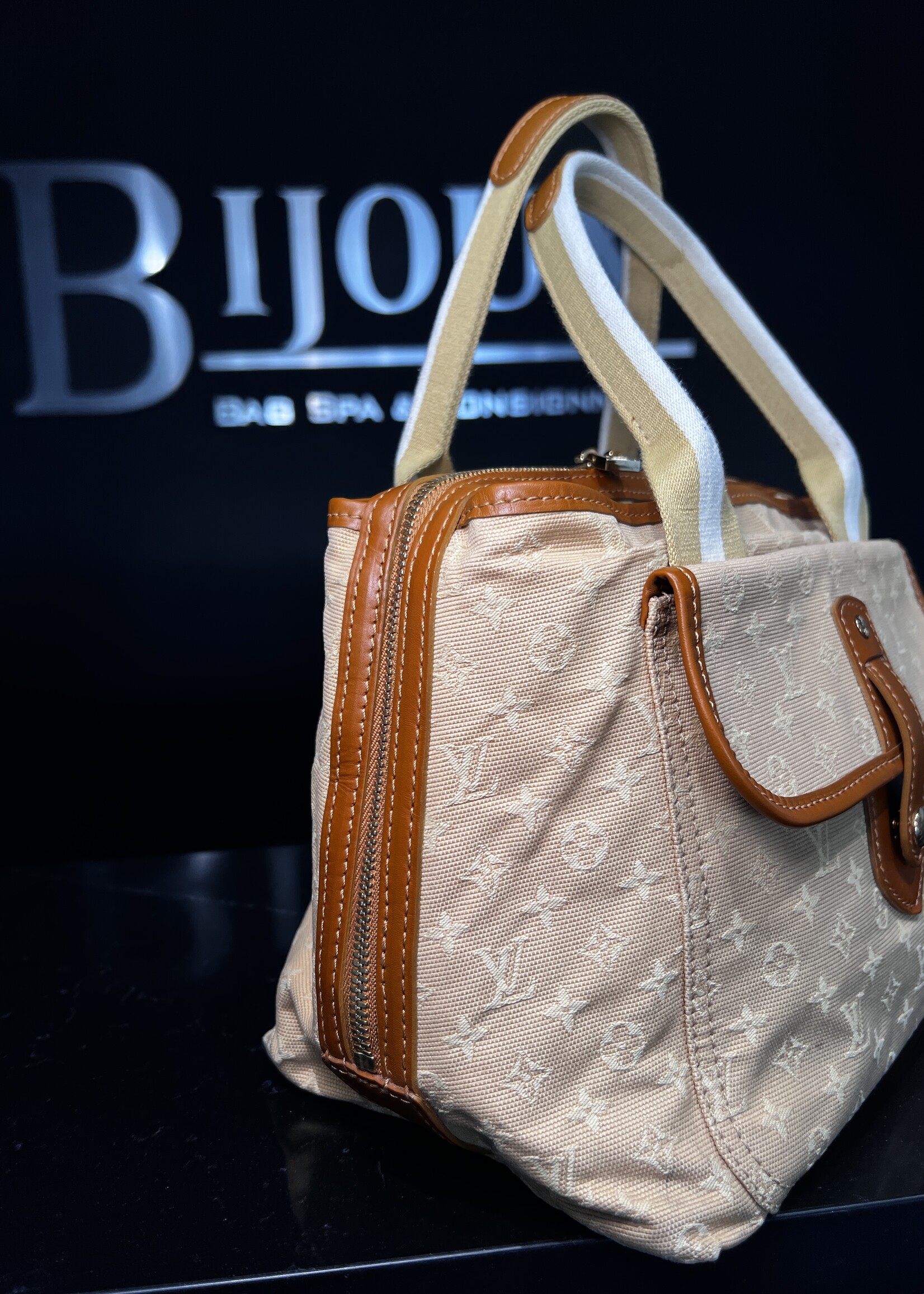 Louis Vuitton SOLD - Louis Vuitton Mary Kate