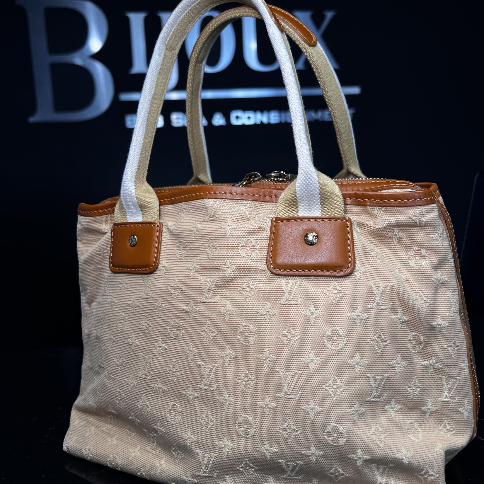 Louis Vuitton SOLD - Louis Vuitton Mary Kate
