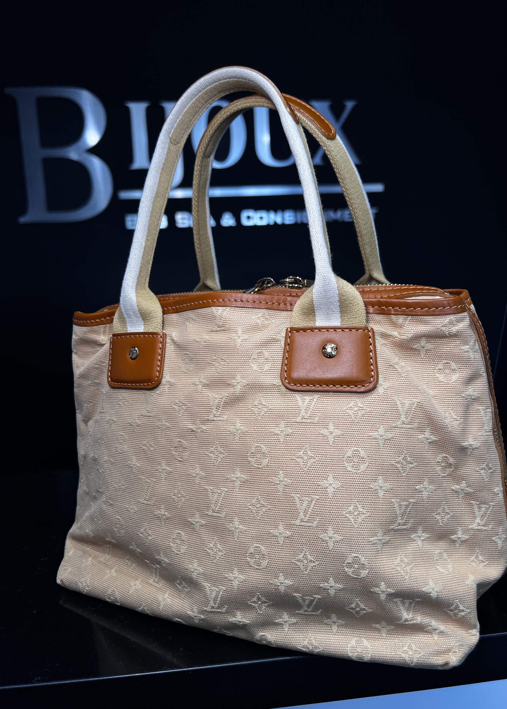 Louis Vuitton SOLD - Louis Vuitton Mary Kate