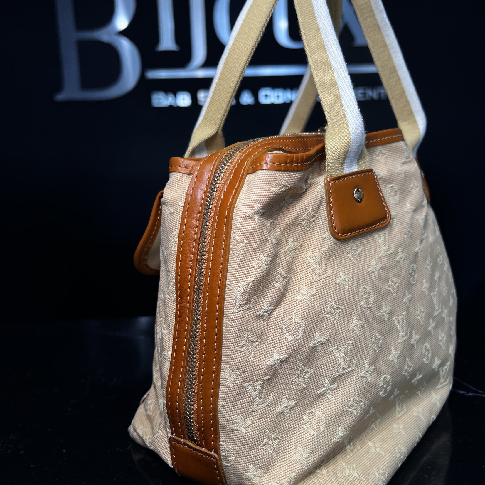 Louis Vuitton SOLD - Louis Vuitton Mary Kate