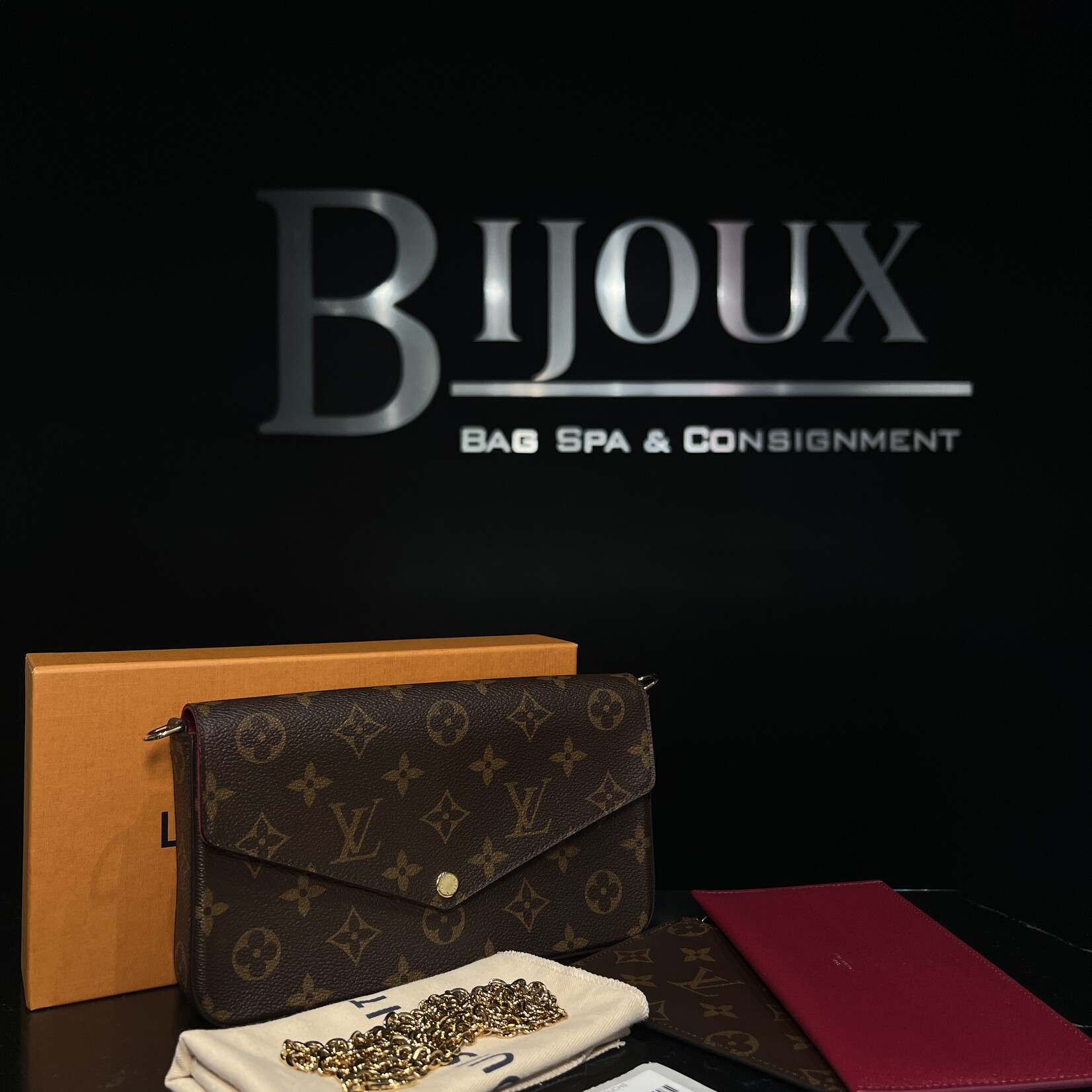 Louis Vuitton Louis Vuitton Pochette Felicie Monogram
