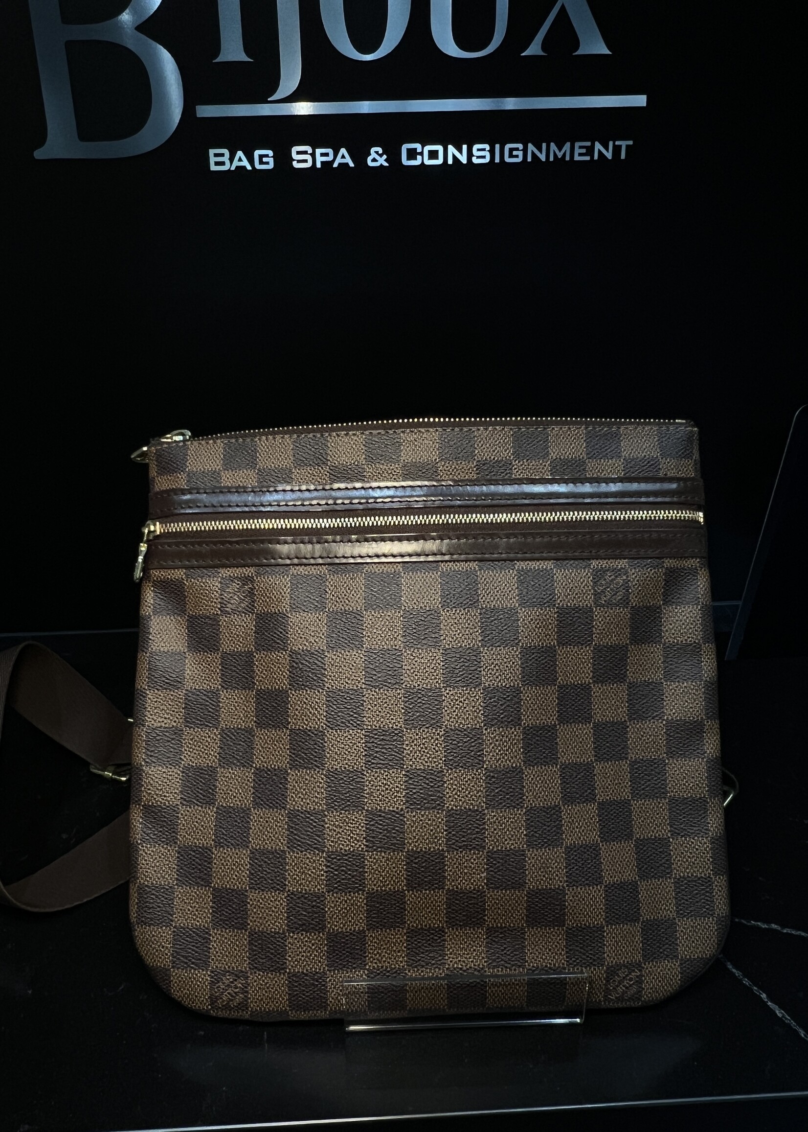 Louis Vuitton SOLD - Louis Vuitton Damier Ebene Messenger