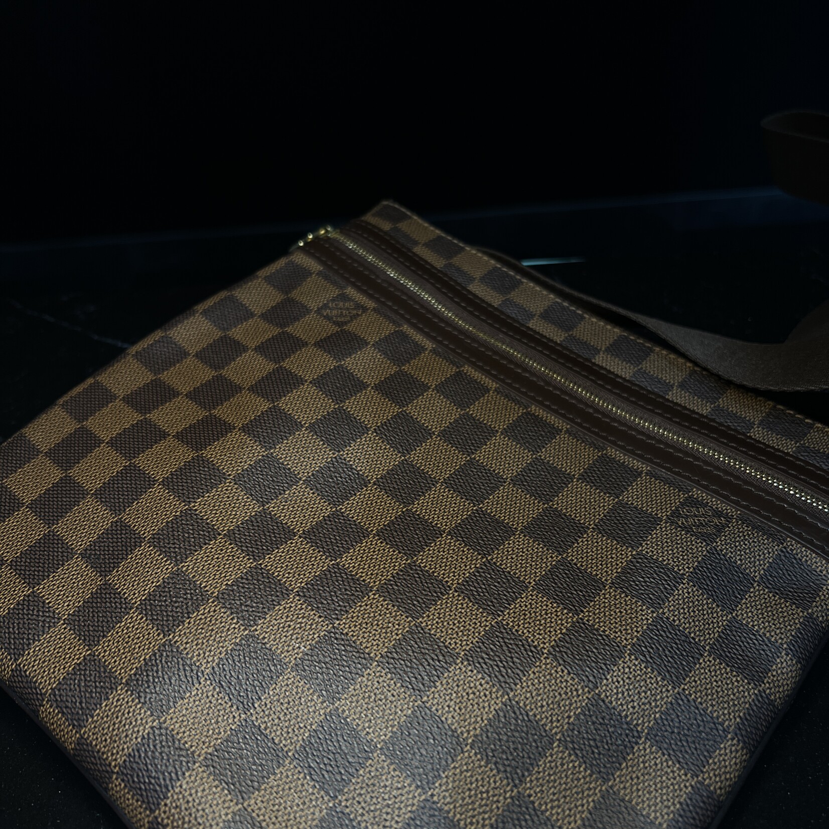 Louis Vuitton SOLD - Louis Vuitton Damier Ebene Messenger