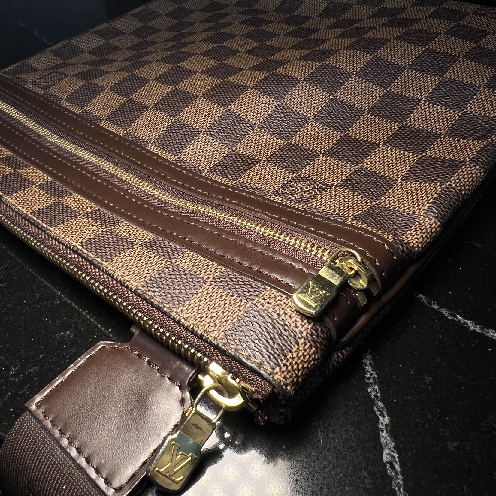 Louis Vuitton SOLD - Louis Vuitton Damier Ebene Messenger