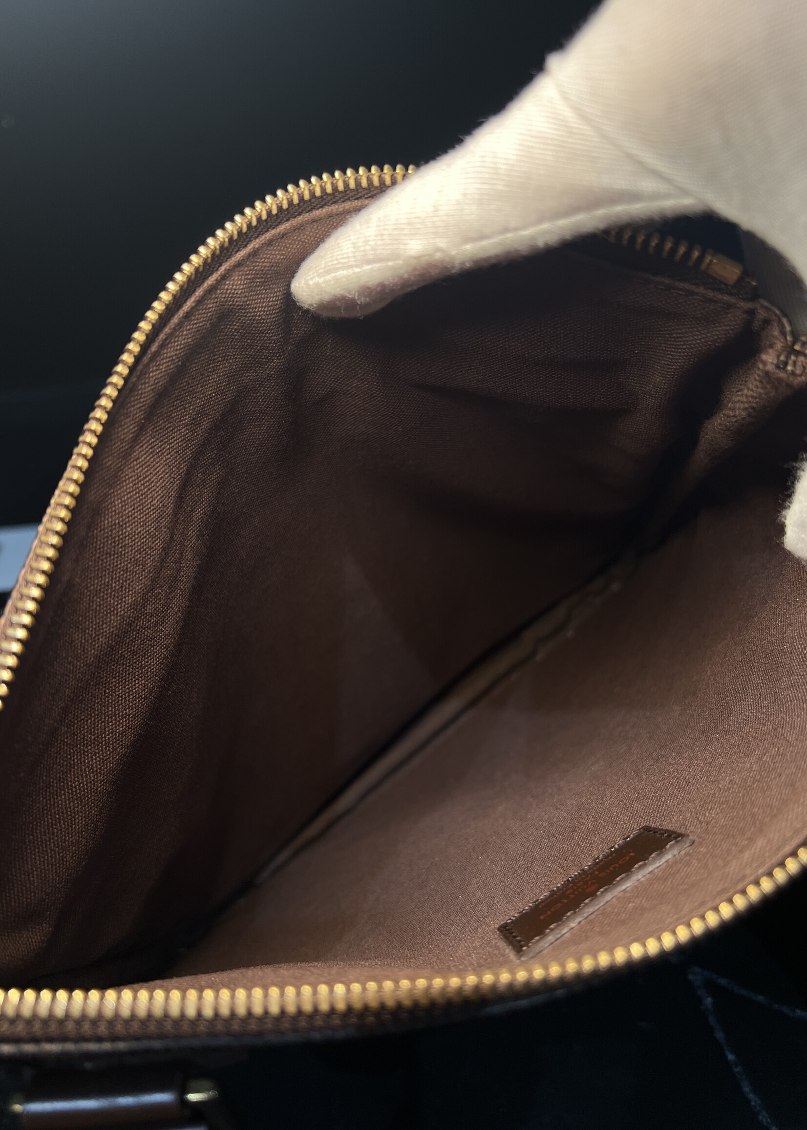 Louis Vuitton SOLD - Louis Vuitton Damier Ebene Messenger