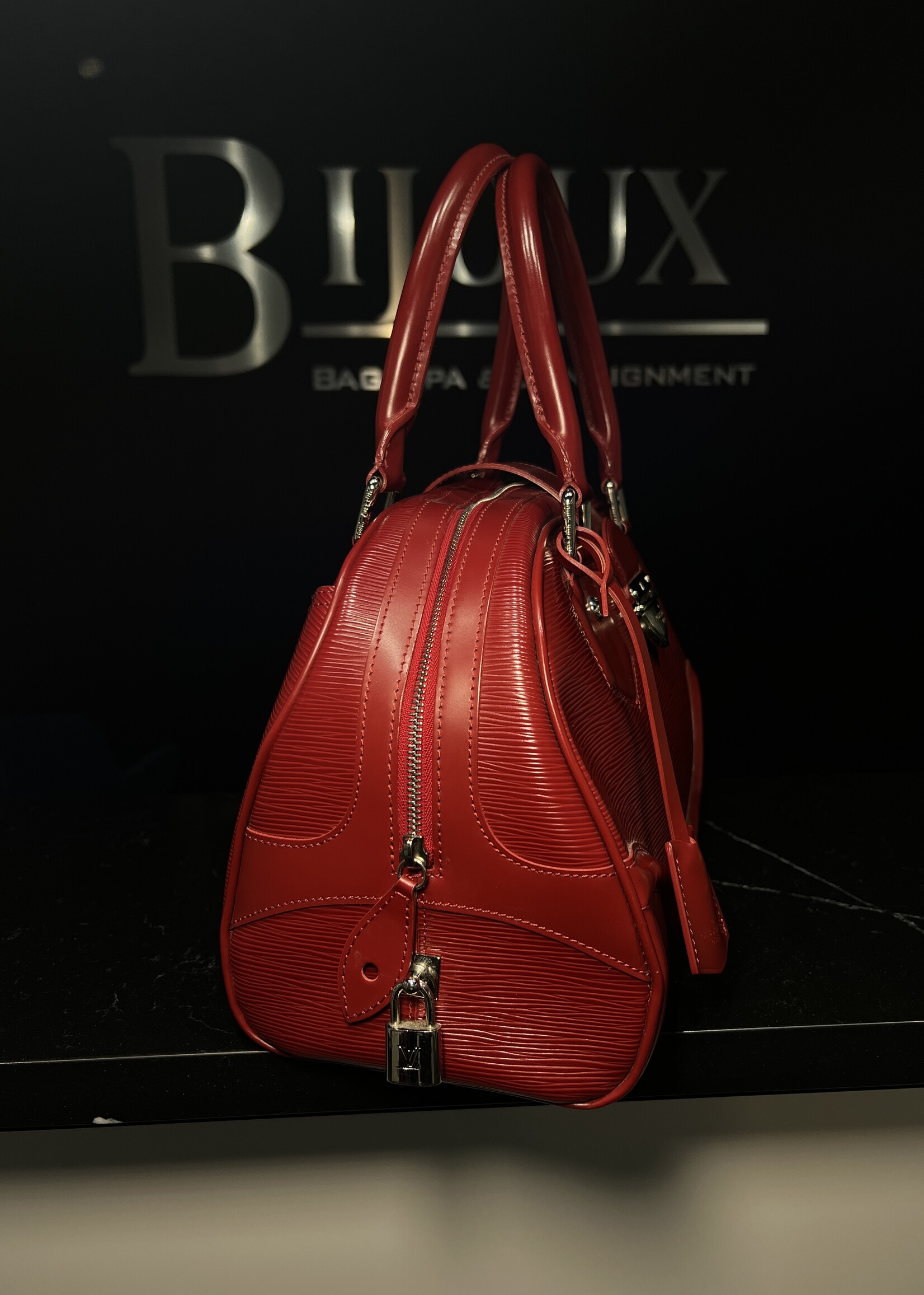 Louis Vuitton Louis Vuitton Montaigne Epi Bowler