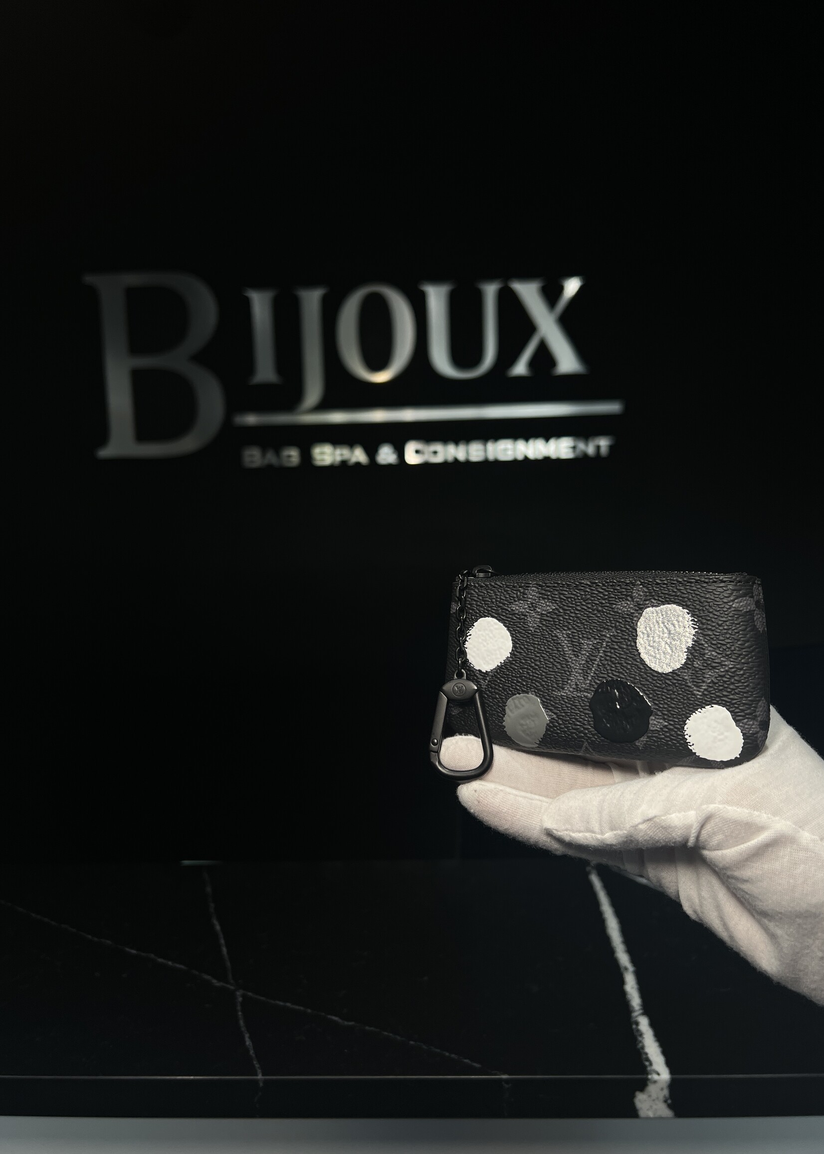 Louis Vuitton Louis Vuitton Eclipse Yagoi Kusama