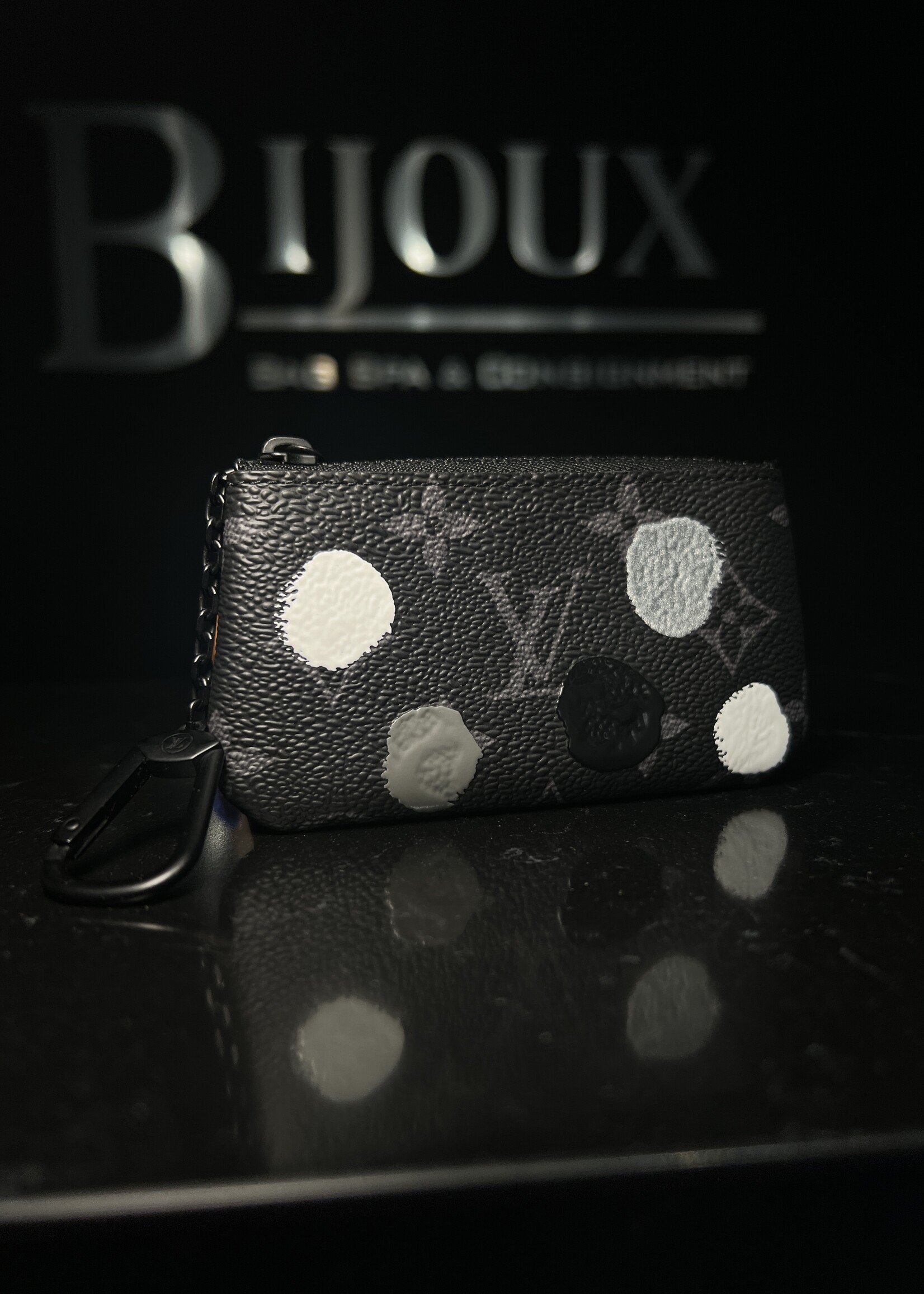 Louis Vuitton Louis Vuitton Eclipse Yagoi Kusama