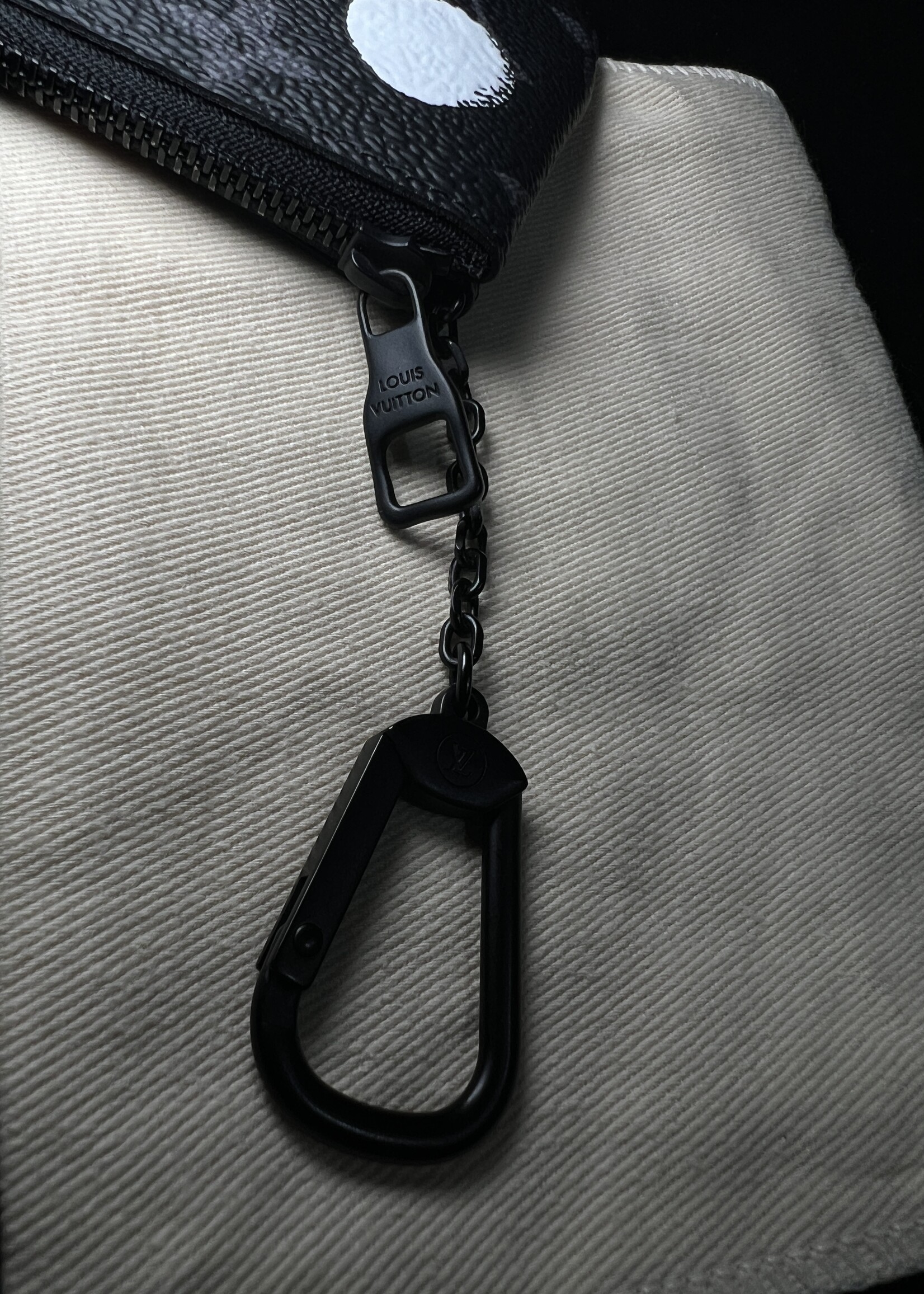 Louis Vuitton Louis Vuitton Eclipse Yagoi Kusama