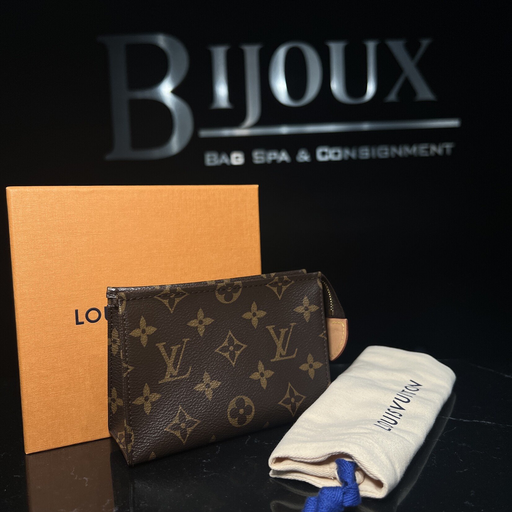Louis Vuitton SOLD - Louis Vuitton Toiletry 15