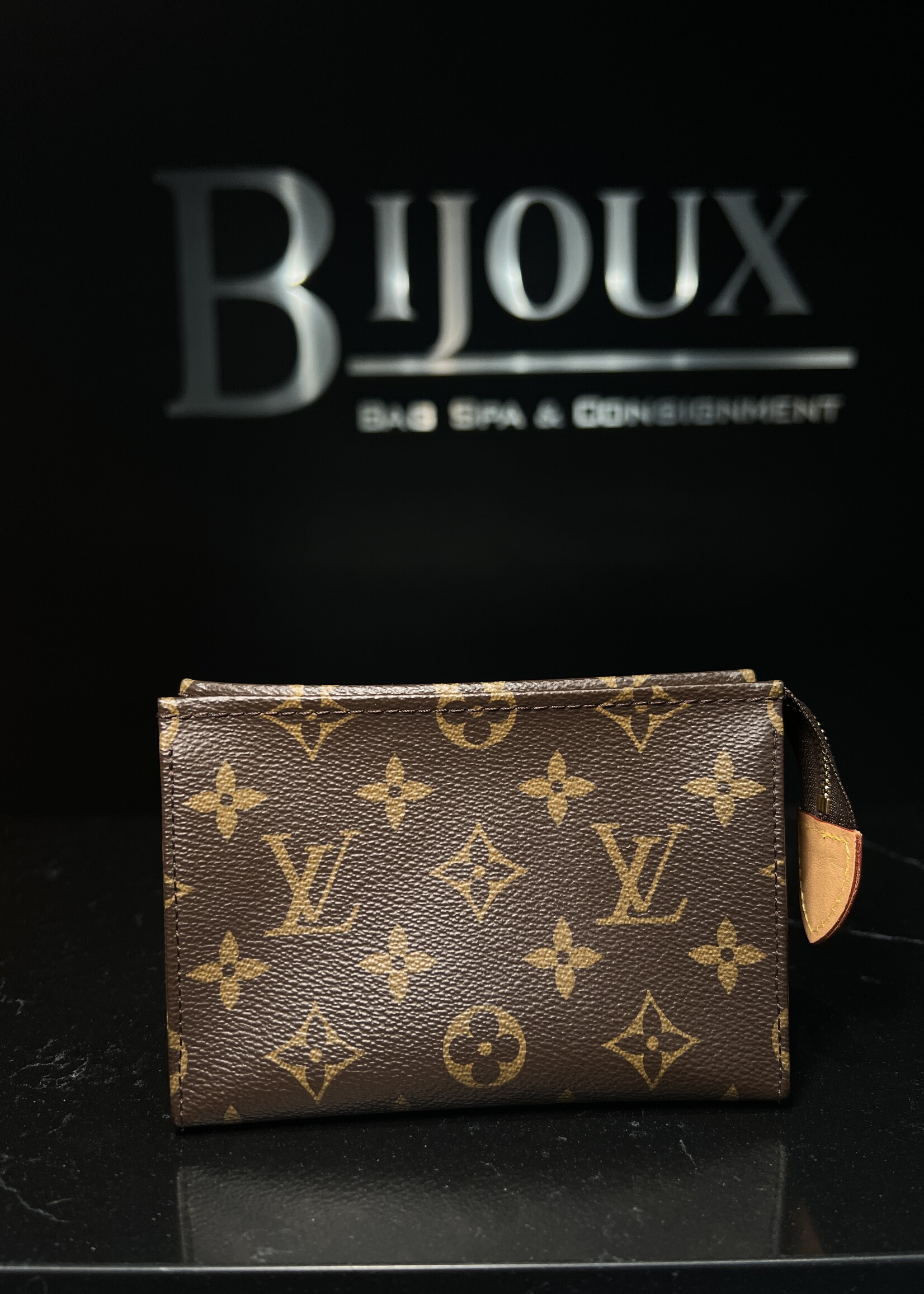 Louis Vuitton SOLD - Louis Vuitton Toiletry 15