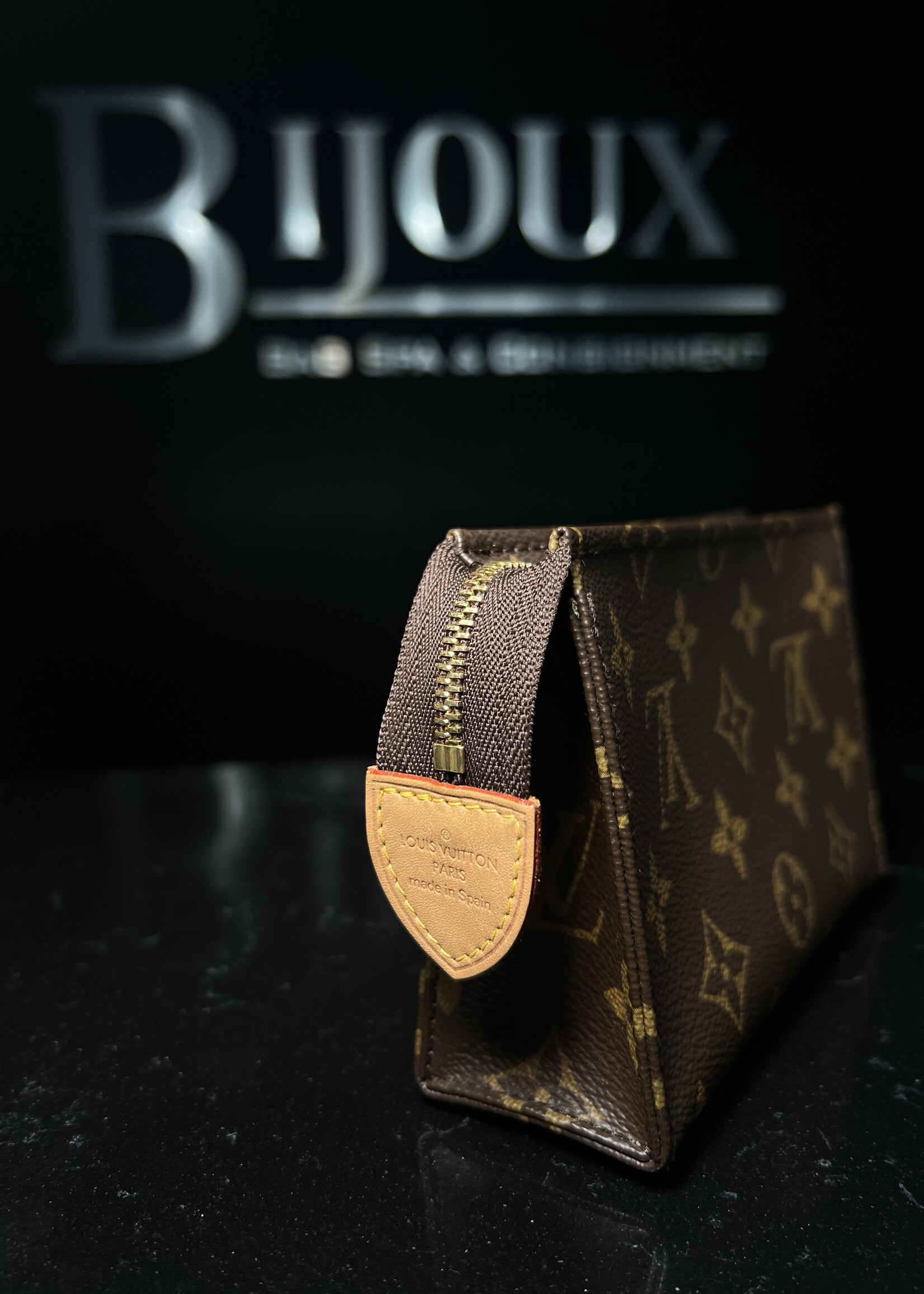 Louis Vuitton SOLD - Louis Vuitton Toiletry 15