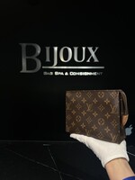 Louis Vuitton SOLD - Louis Vuitton Toiletry 19