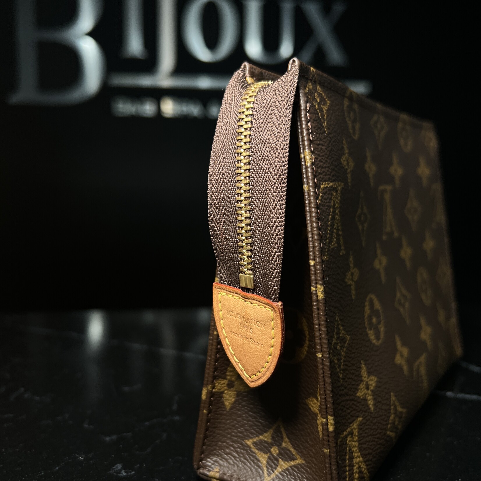 Louis Vuitton SOLD - Louis Vuitton Toiletry 19