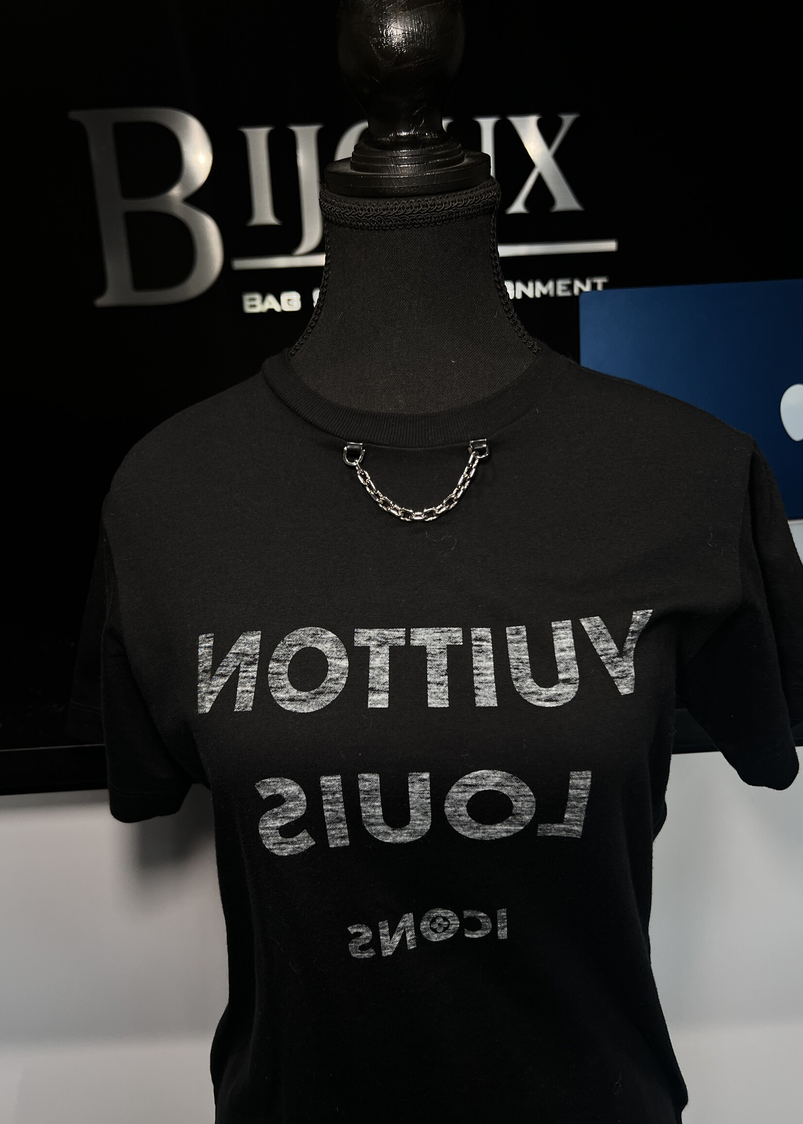 Louis Vuitton Louis Vuitton Print T-Shirt Chain Neck- XS