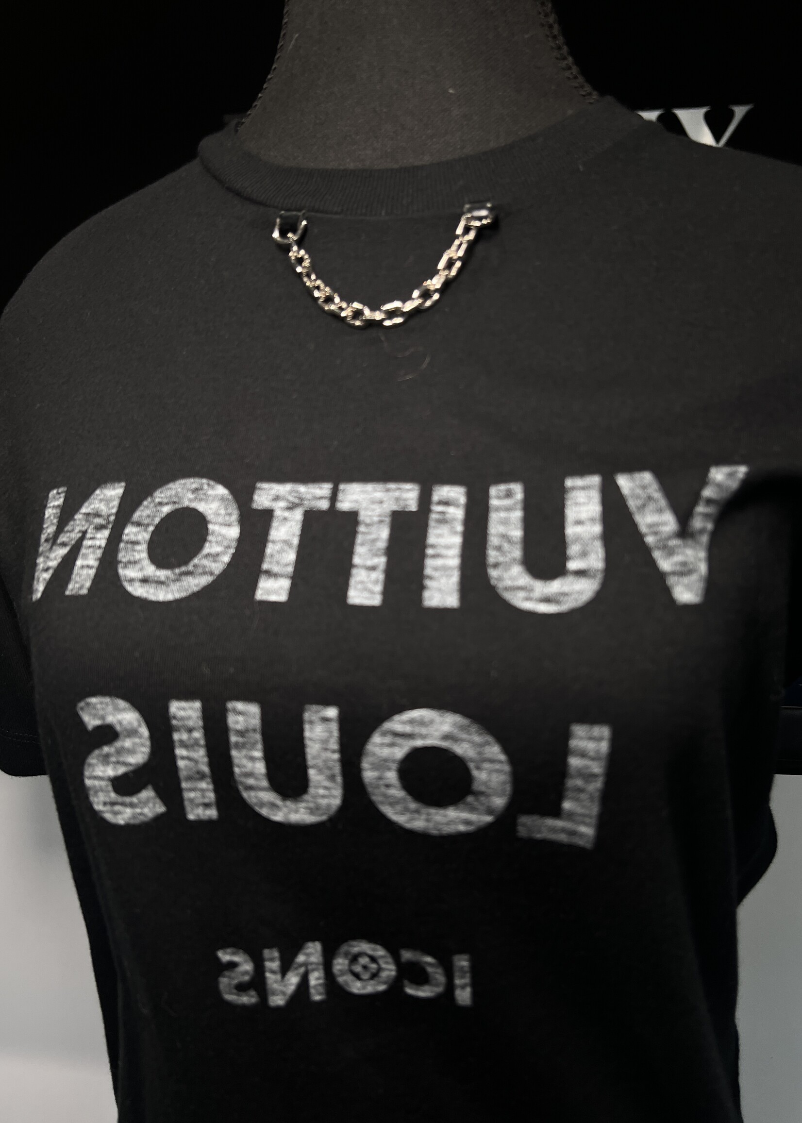Louis Vuitton Louis Vuitton Print T-Shirt Chain Neck- XS