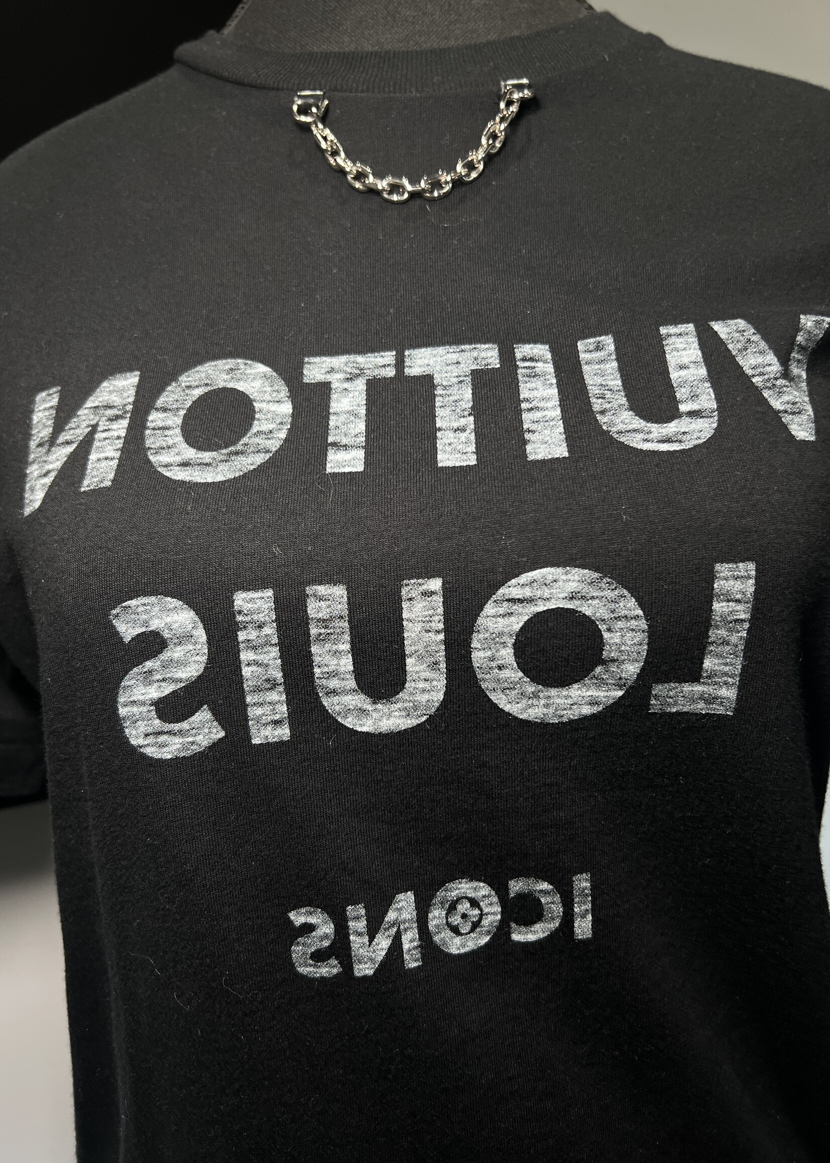 Louis Vuitton Louis Vuitton Print T-Shirt Chain Neck- XS
