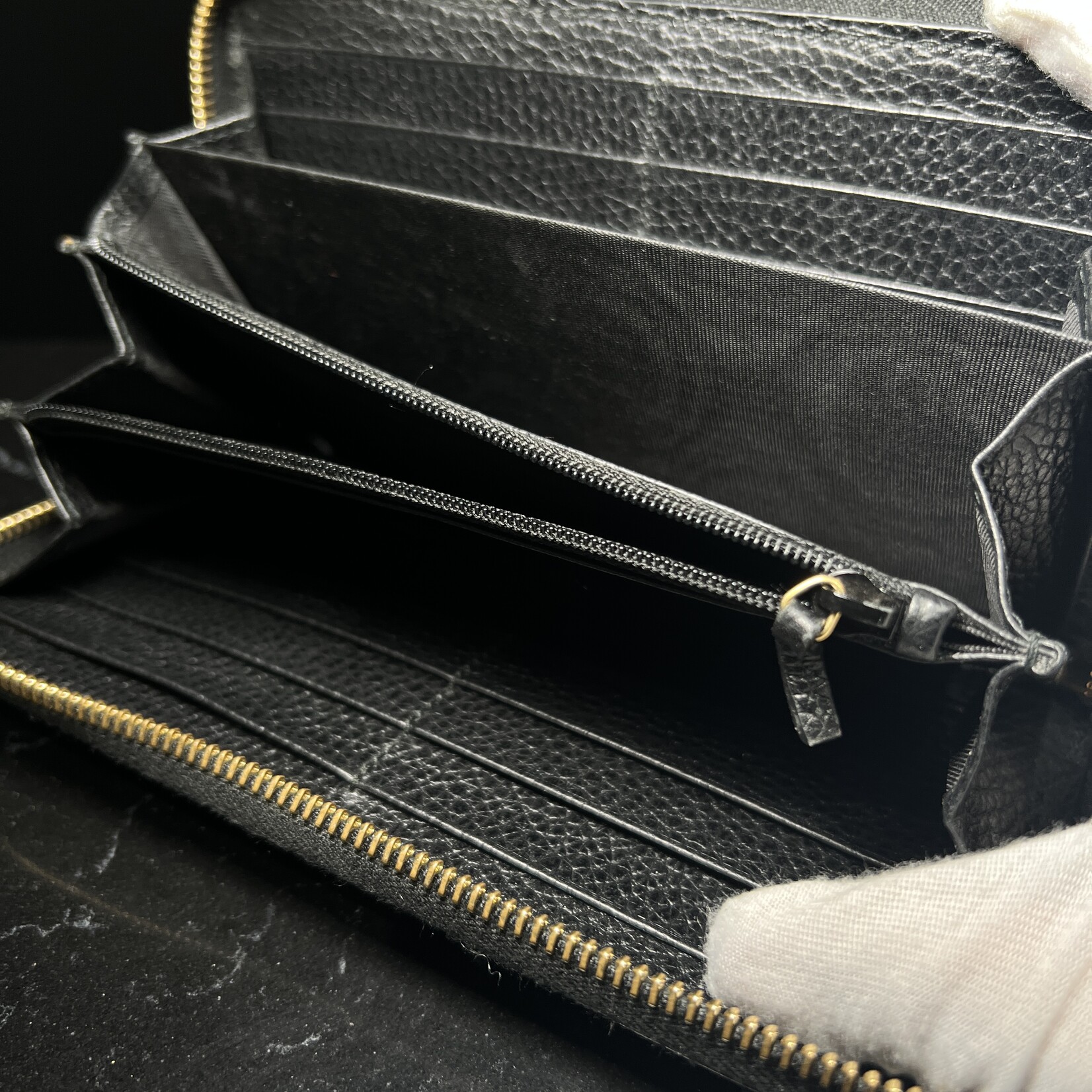 Gucci Gucci Marmont Zippy Wallet