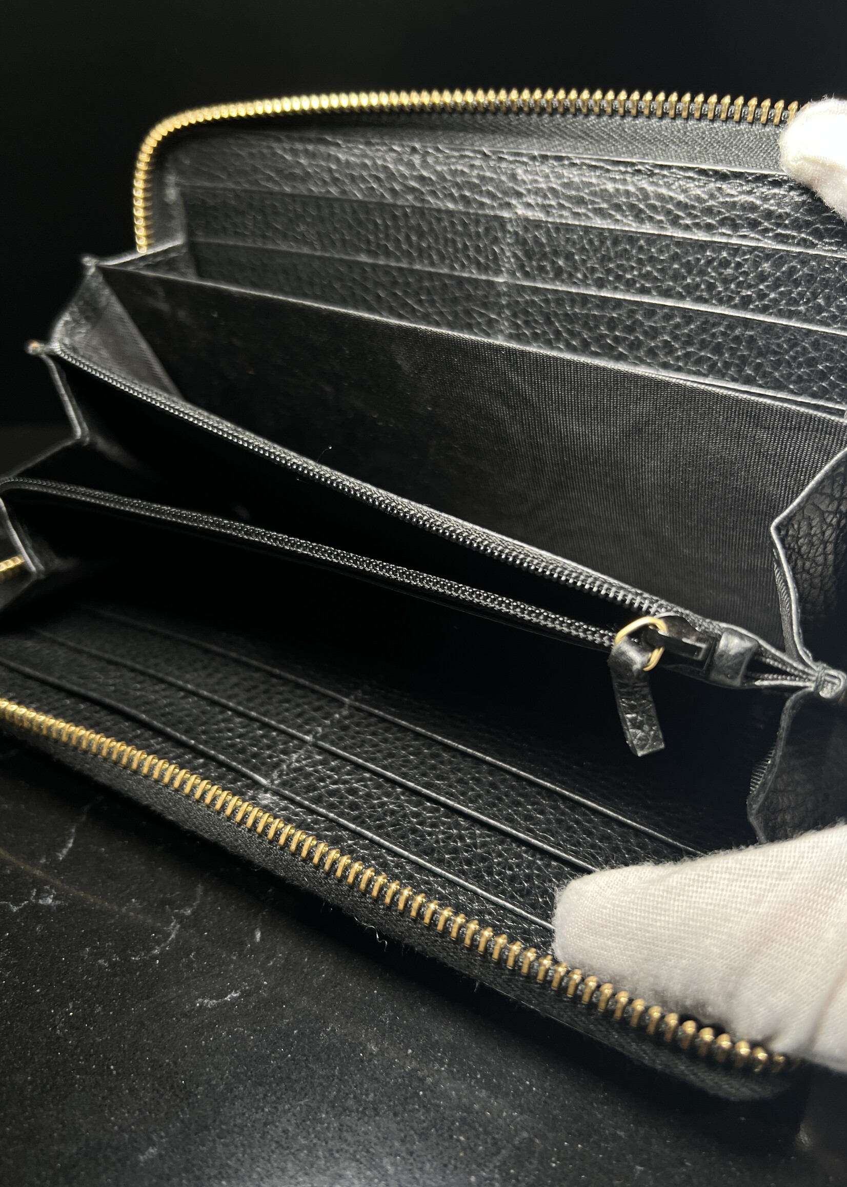 Gucci Gucci Marmont Zippy Wallet