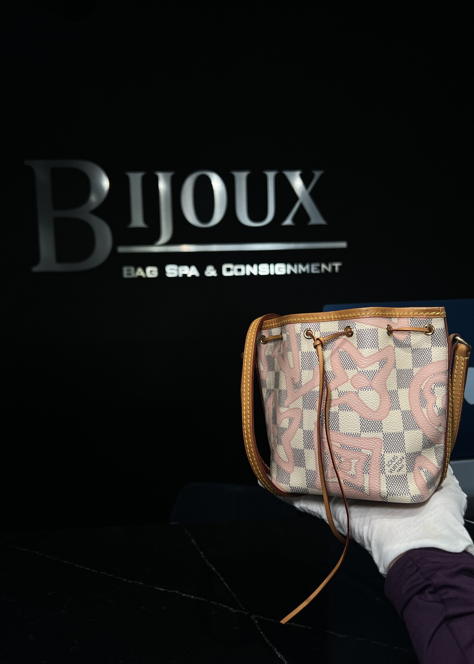 Louis Vuitton Louis Vuitton Tahitienne Nano Neo