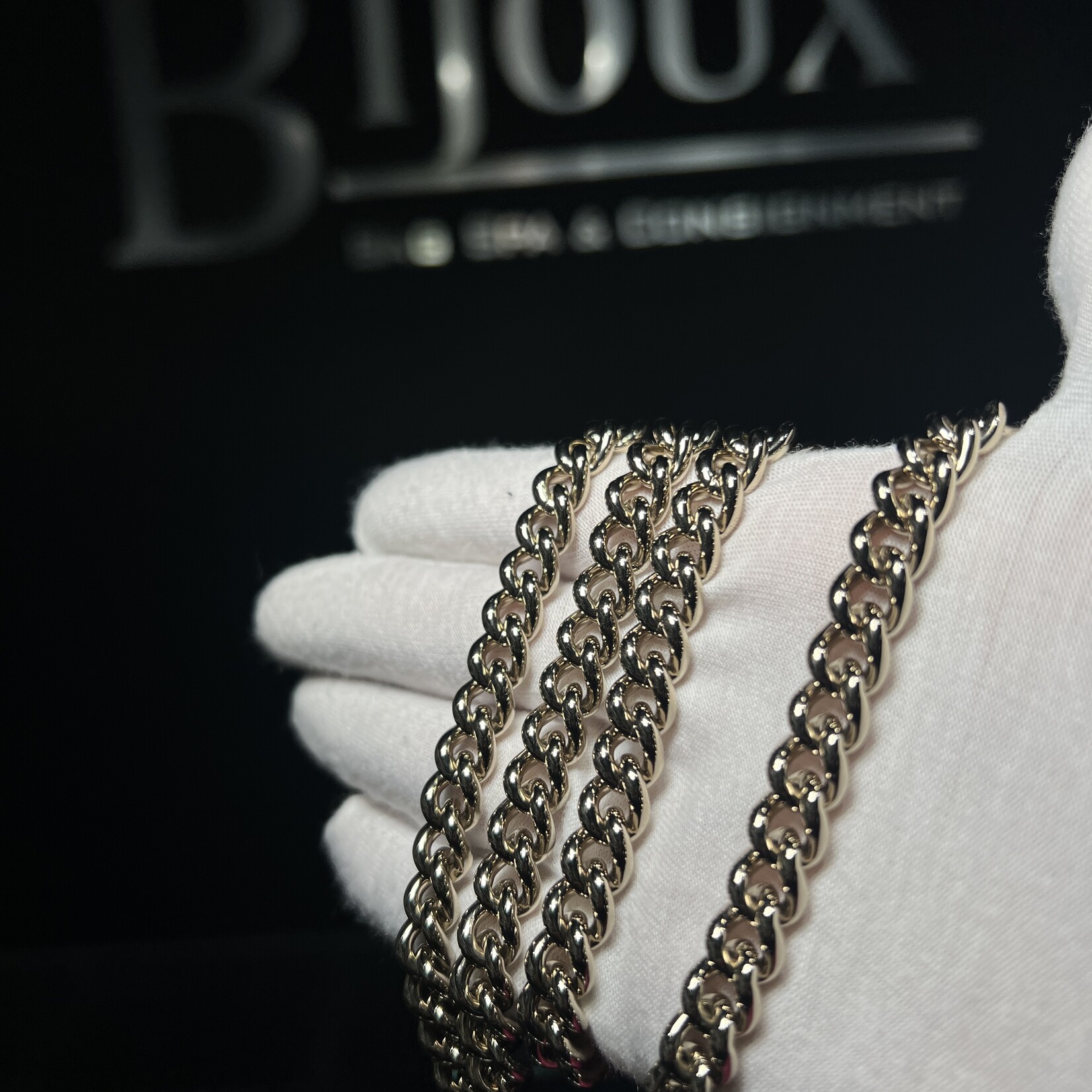 Gucci Gucci Mini Soho Chain Bag