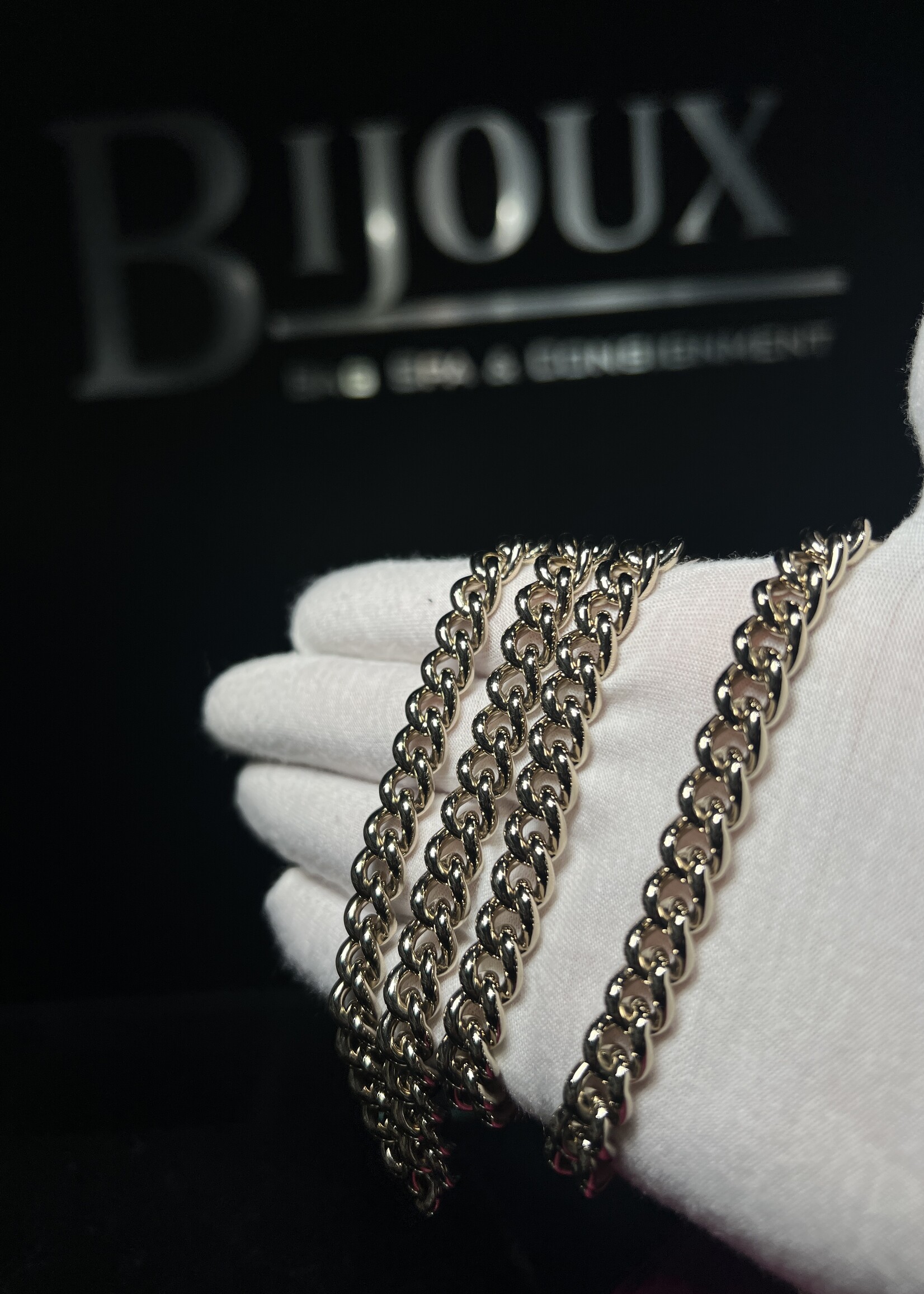 Gucci Gucci Mini Soho Chain Bag