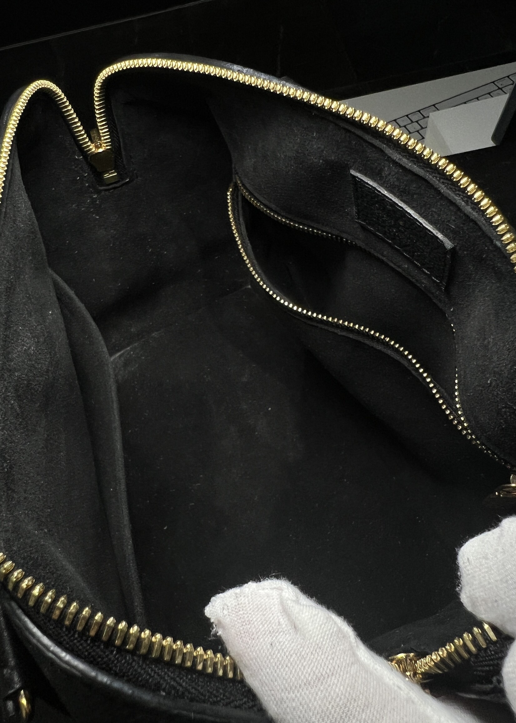 Louis Vuitton SOLD - Louis Vuitton Speedy Bandouliere Black