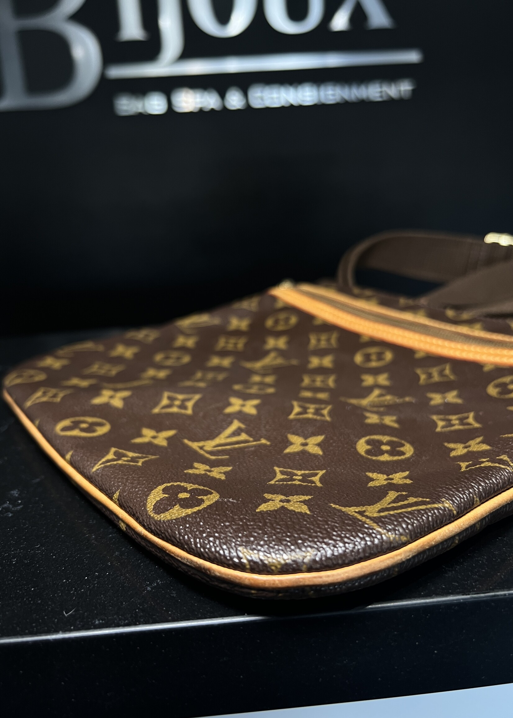 Louis Vuitton SOLD- Louis Vuitton Monogram Bosphore Pochette