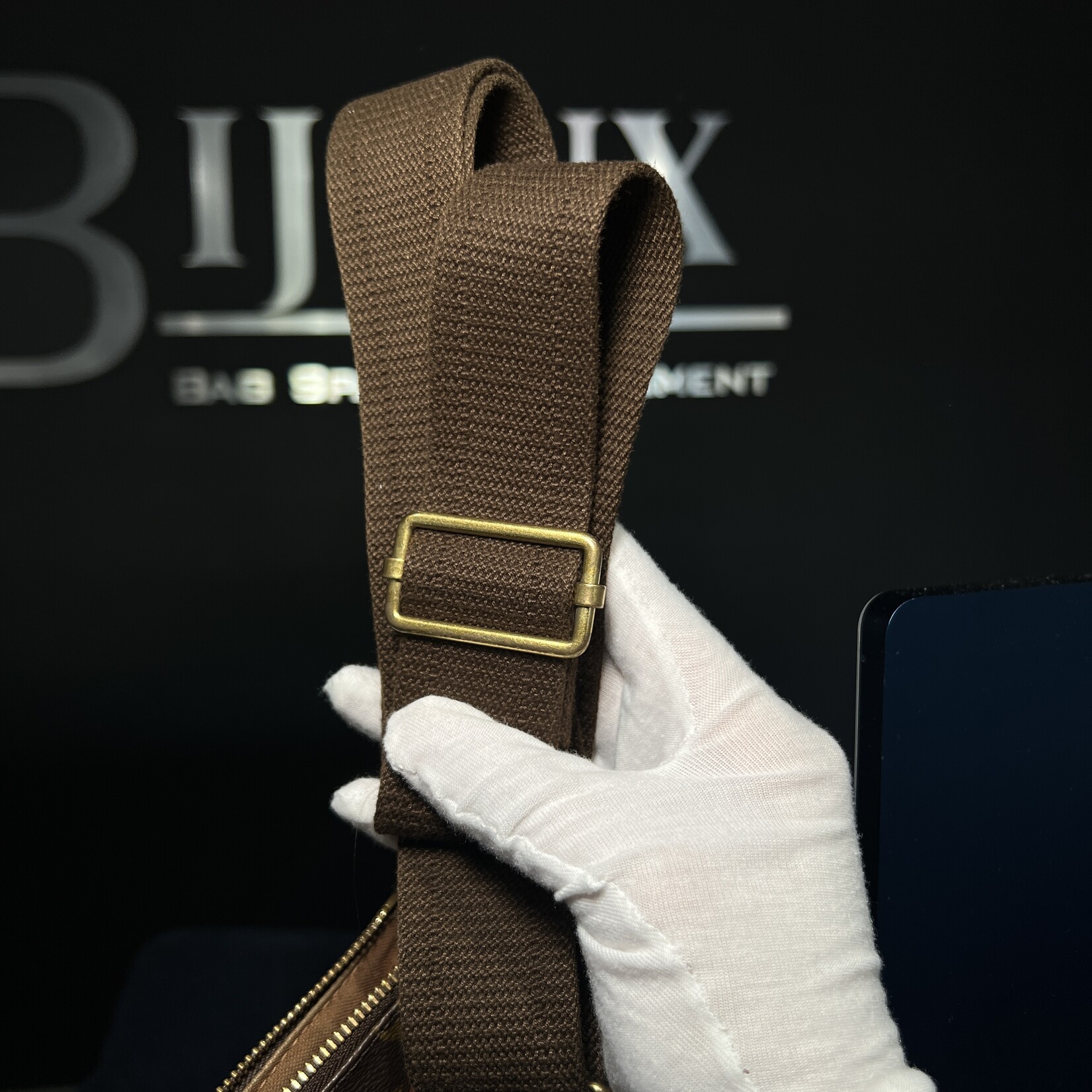 Louis Vuitton SOLD- Louis Vuitton Monogram Bosphore Pochette