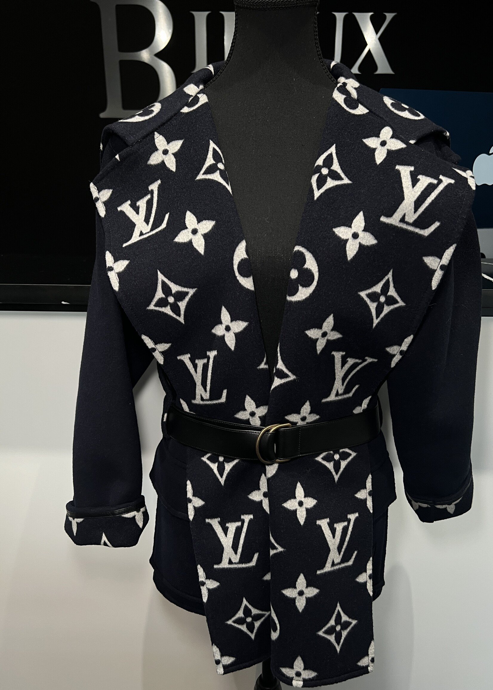 Louis Vuitton Louis Vuitton Belted Logo Jacket