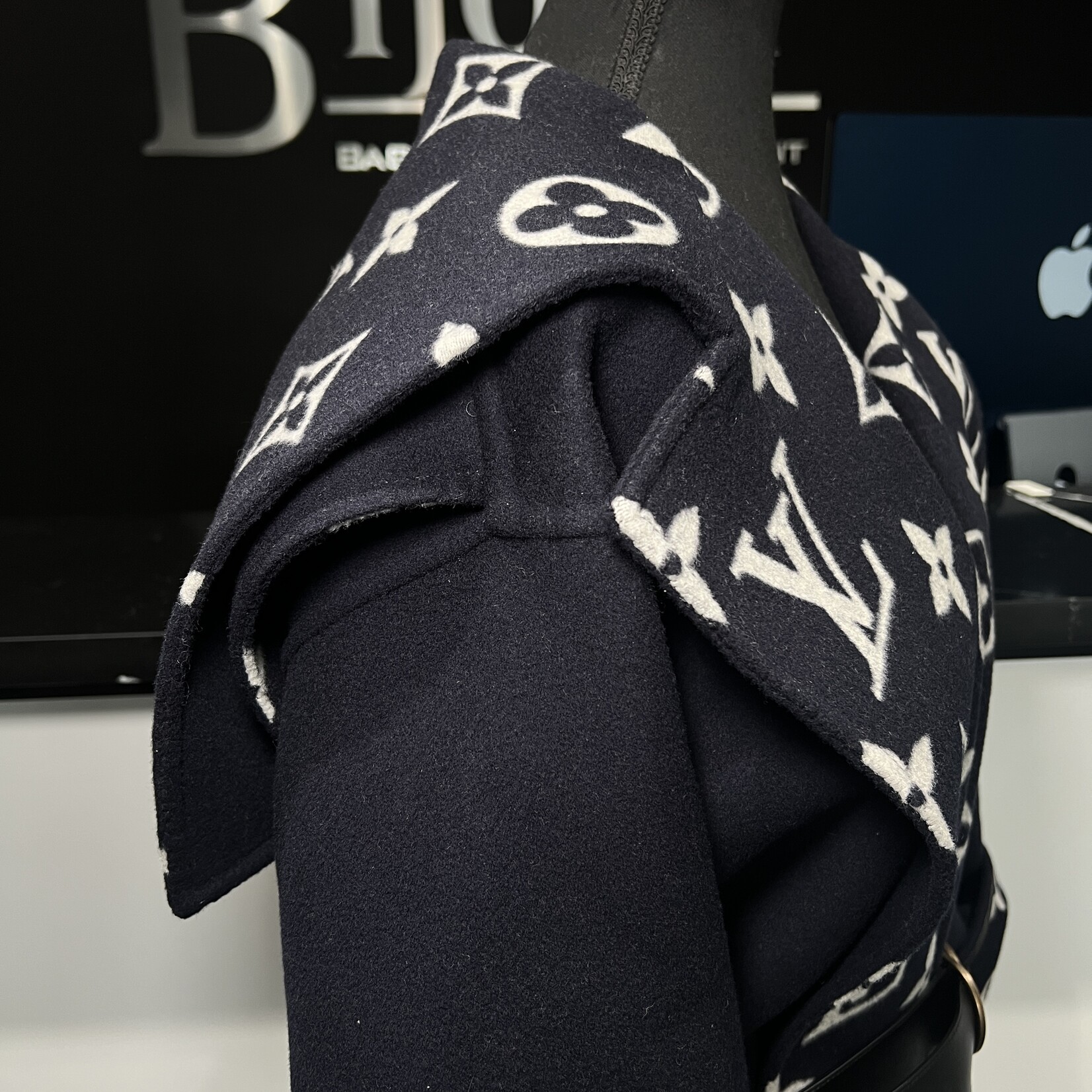 Louis Vuitton Louis Vuitton Belted Logo Jacket