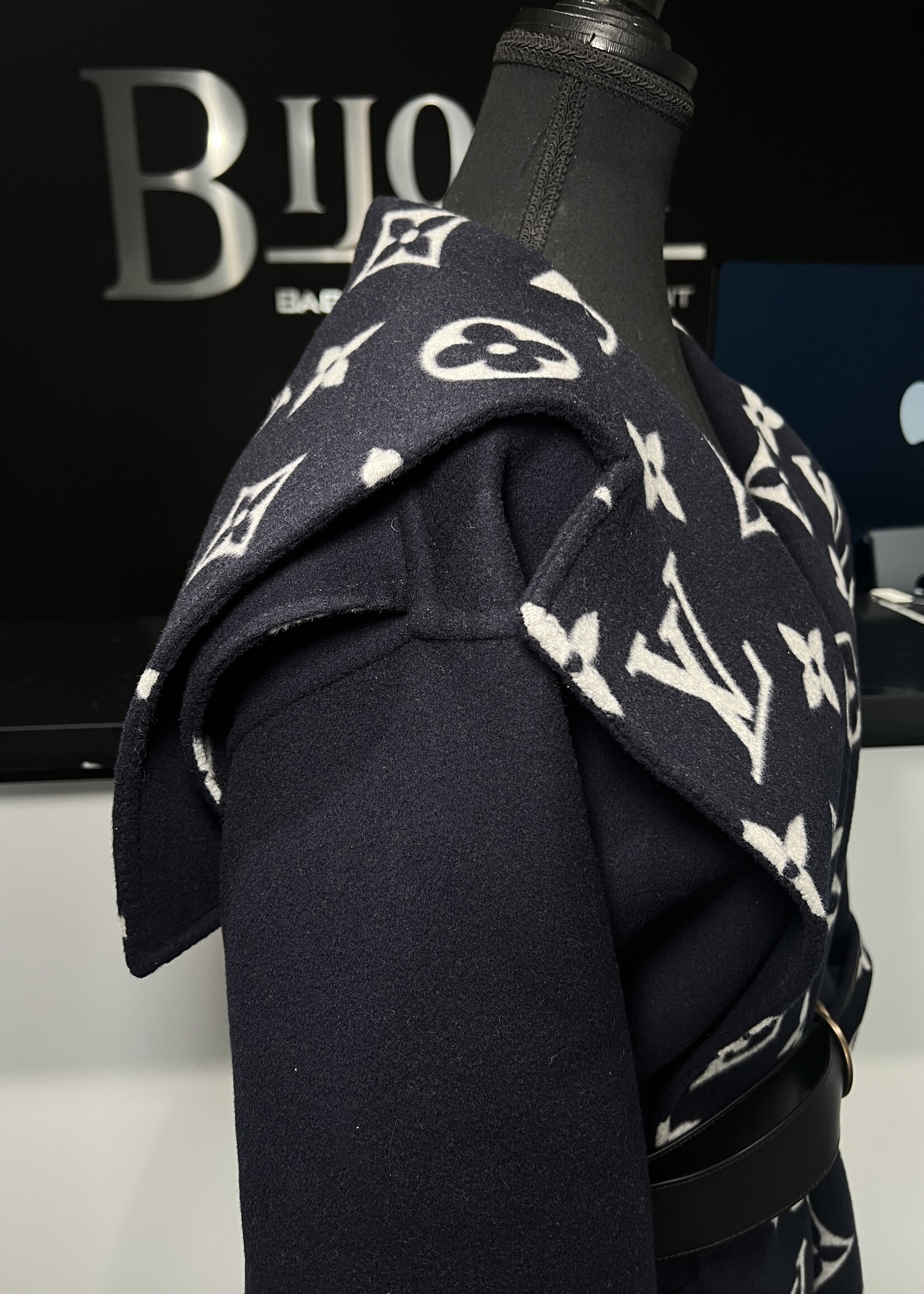 Louis Vuitton Louis Vuitton Belted Logo Jacket