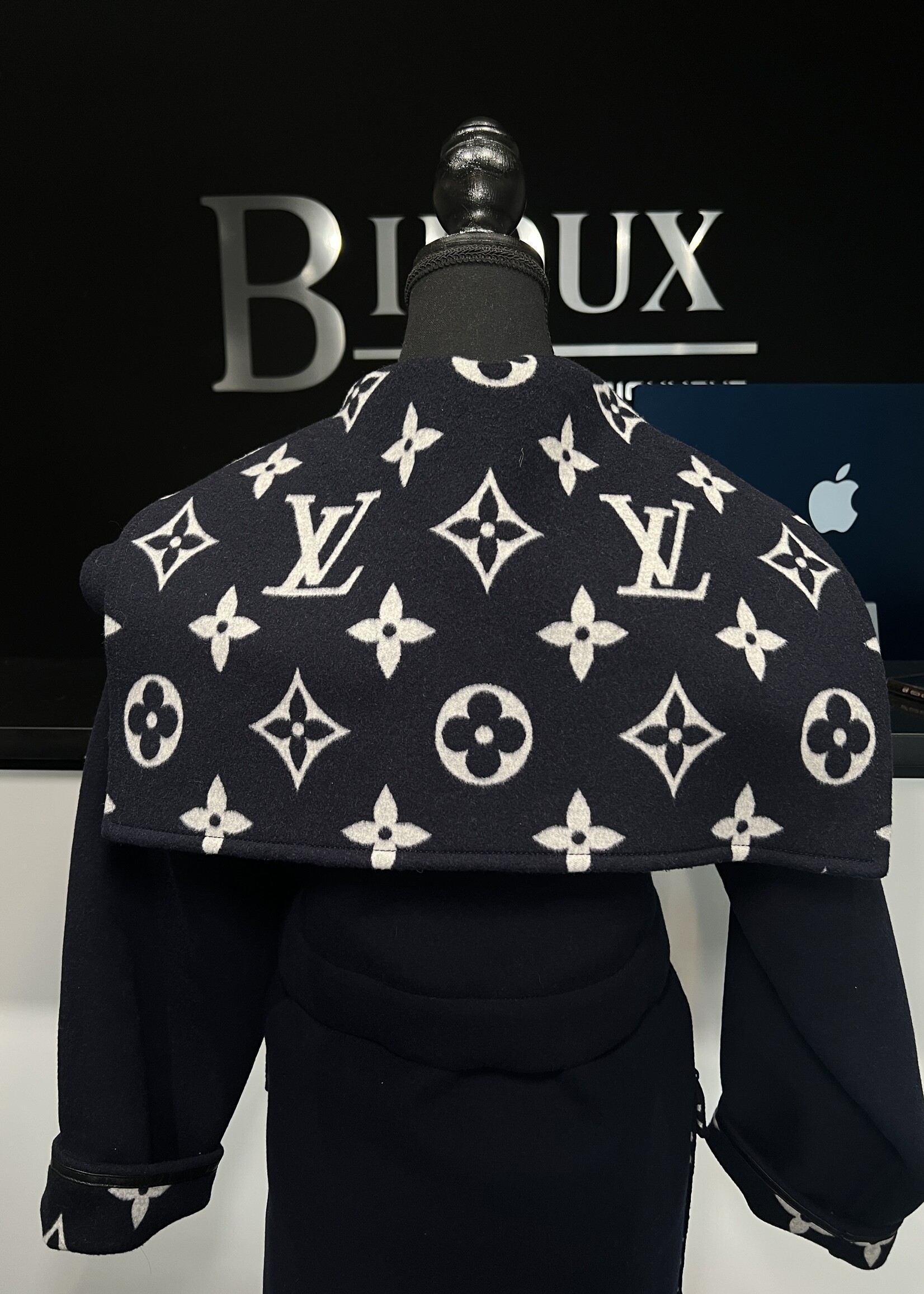 Louis Vuitton Louis Vuitton Belted Logo Jacket
