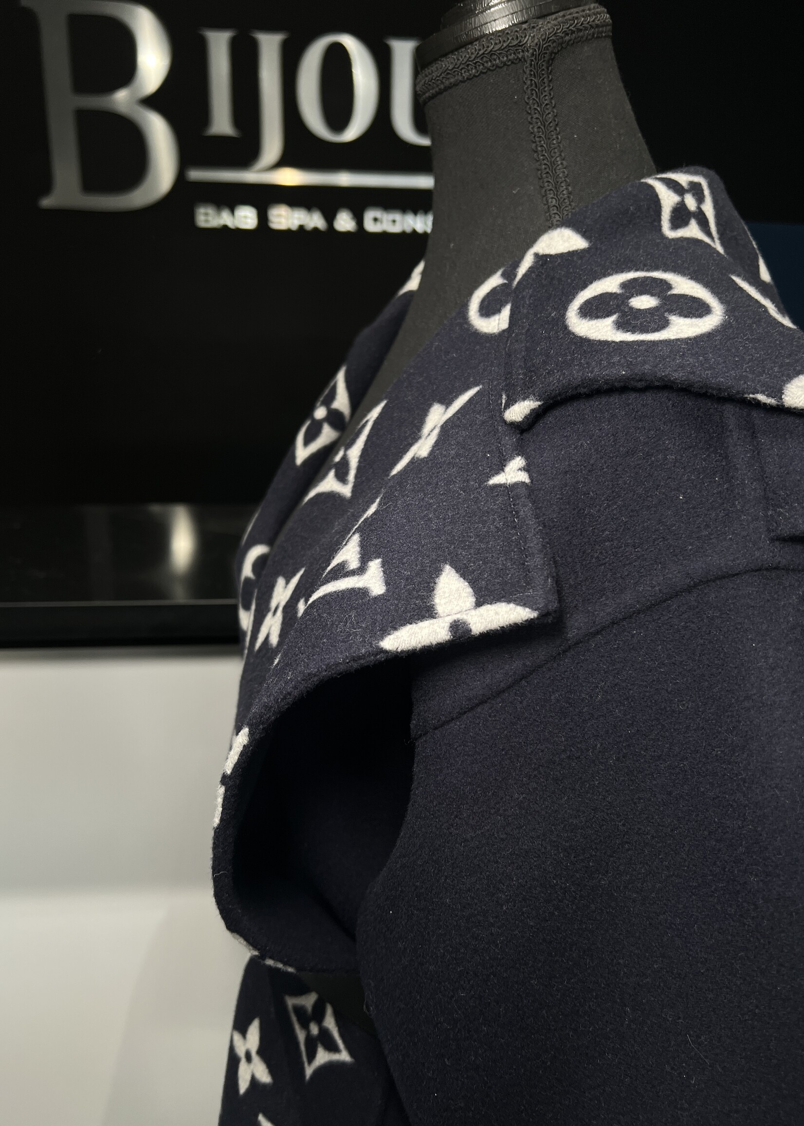 Louis Vuitton Louis Vuitton Belted Logo Jacket