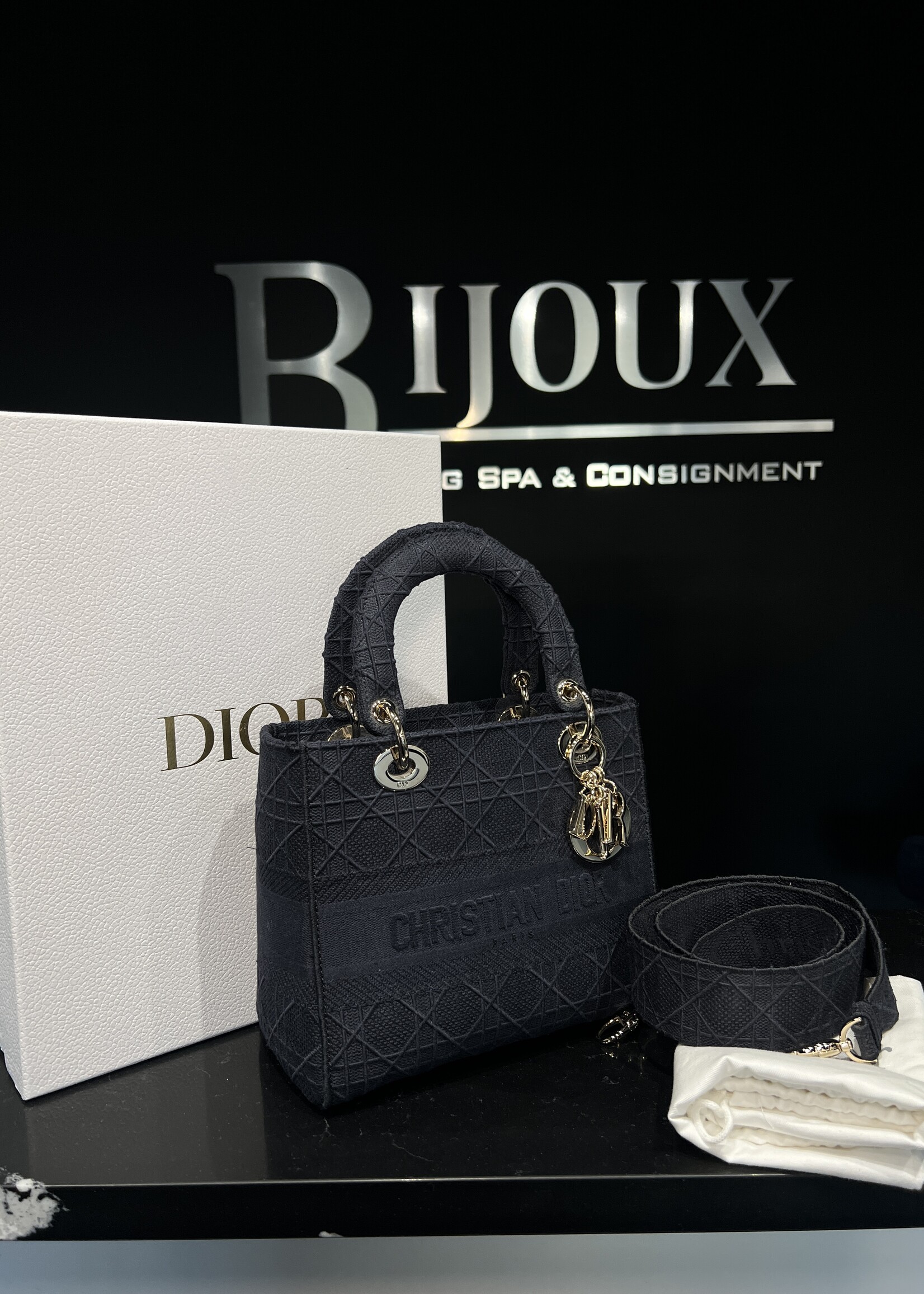 Christian Dior SOLD - Dior D Light Medium Lady