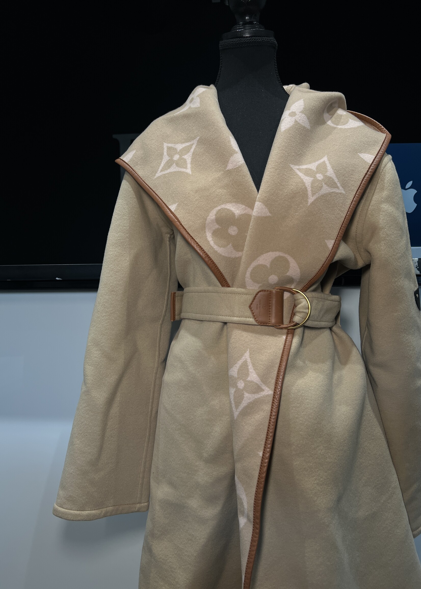 Louis Vuitton Louis Vuitton 2022 Wrap Monogram Coat