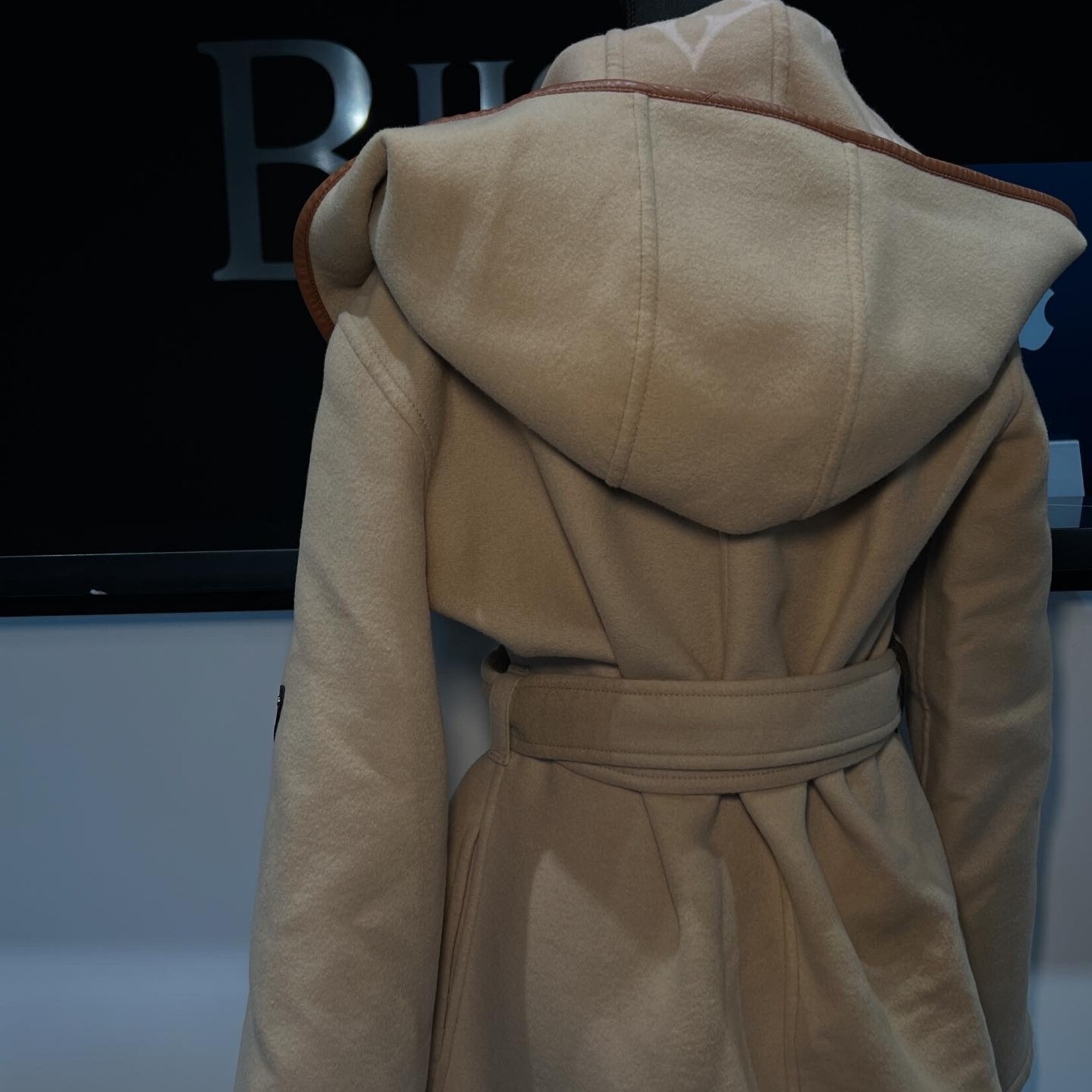 Louis Vuitton Louis Vuitton 2022 Wrap Monogram Coat