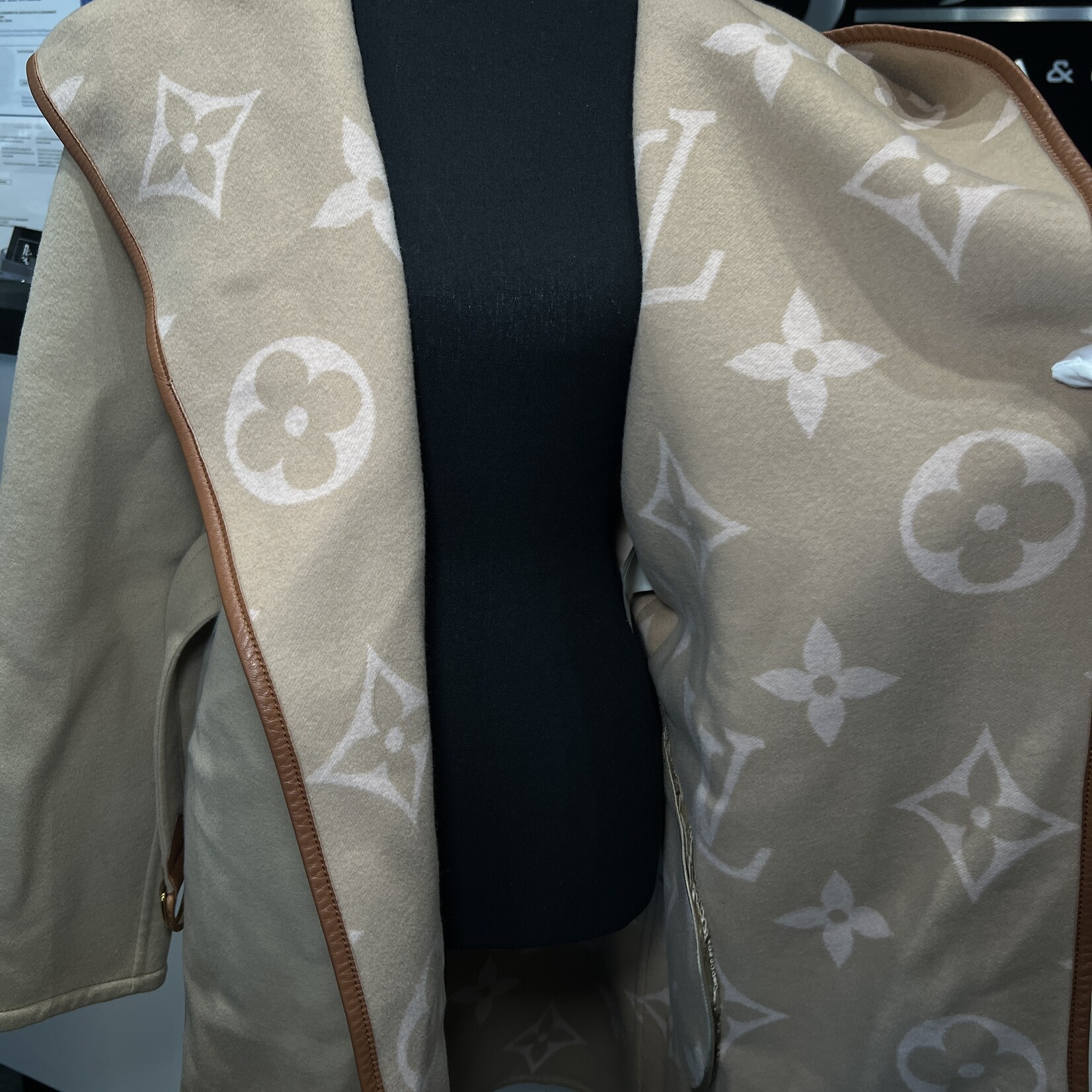 Louis Vuitton Louis Vuitton 2022 Wrap Monogram Coat
