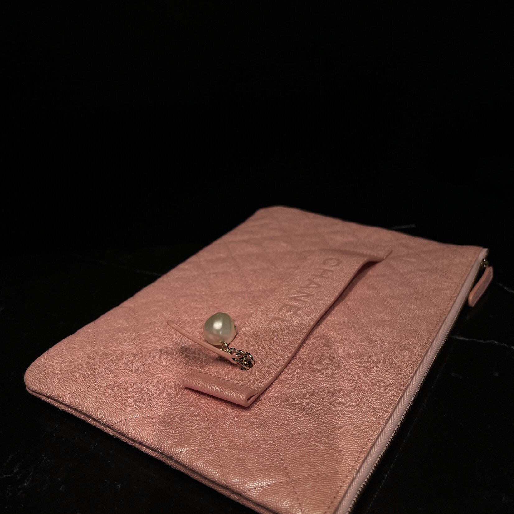 Chanel Chanel Iridescent 19S Pearl Clutch